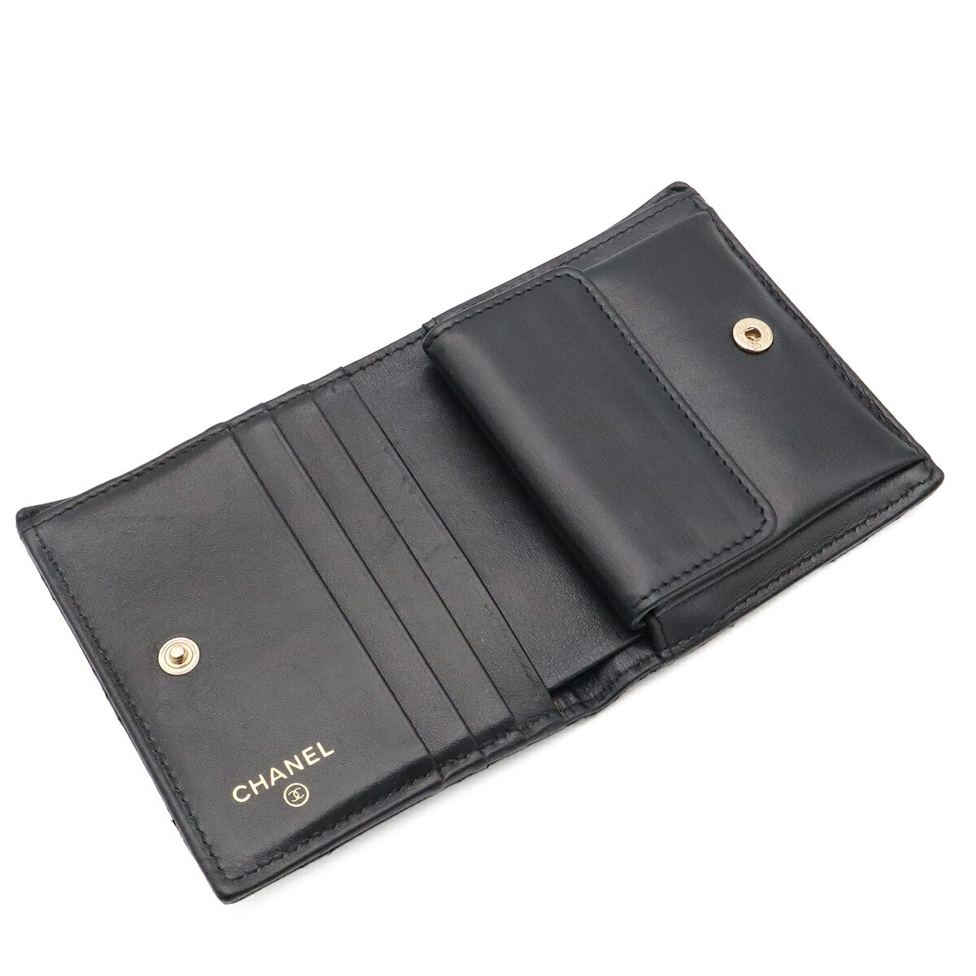 Chanel Black White Grained Calfskin Wallet (Bi-Fold) (Pre-Owned)