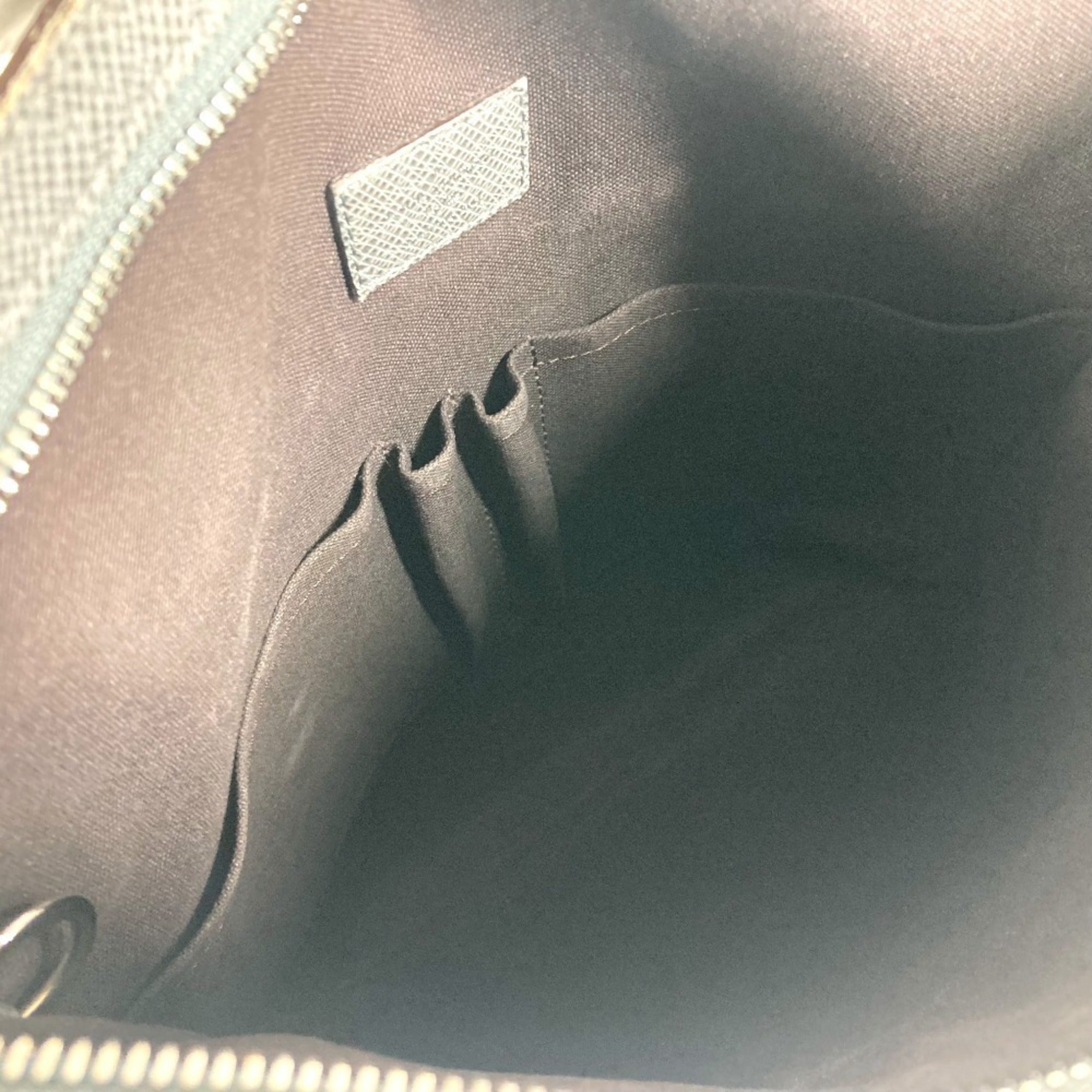 Louis Vuitton Gray Taiga Leather Pochette Shoulder Bag (Pre-Owned)