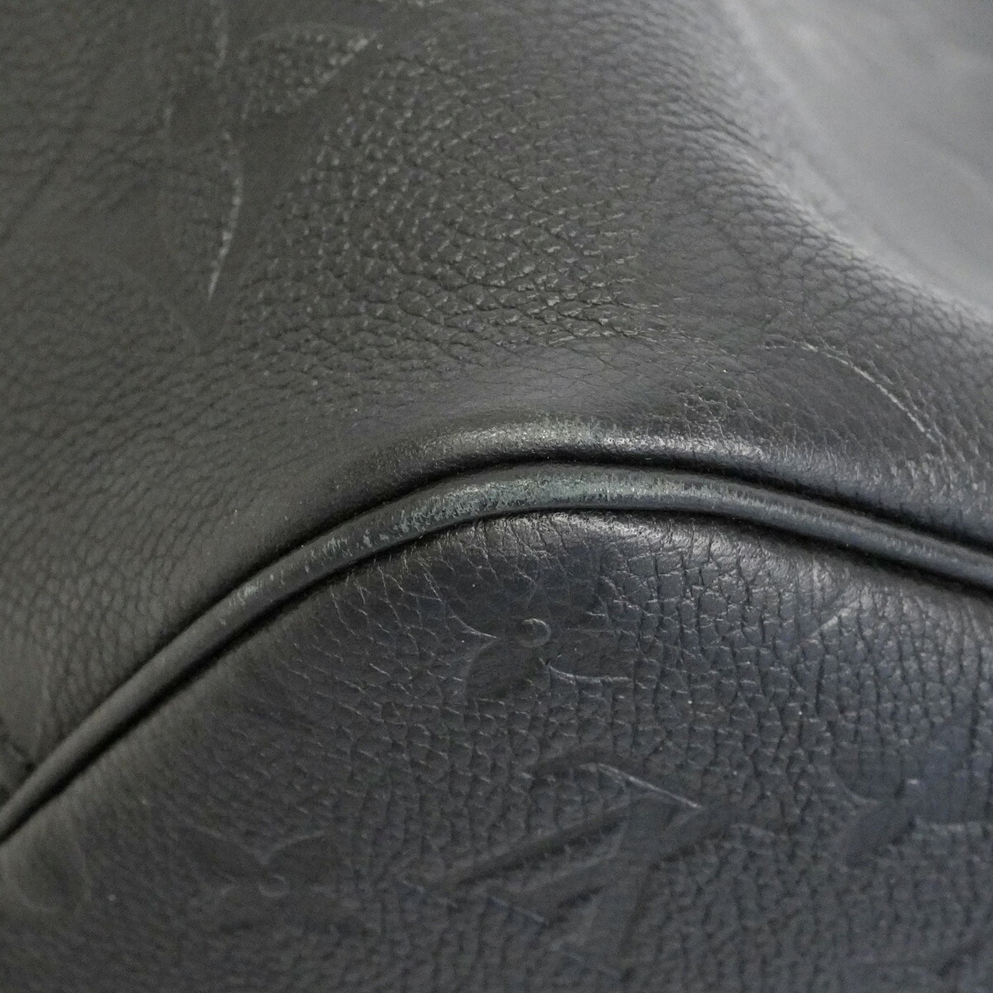 Louis Vuitton Noir Tote Bag (Pre-Owned)