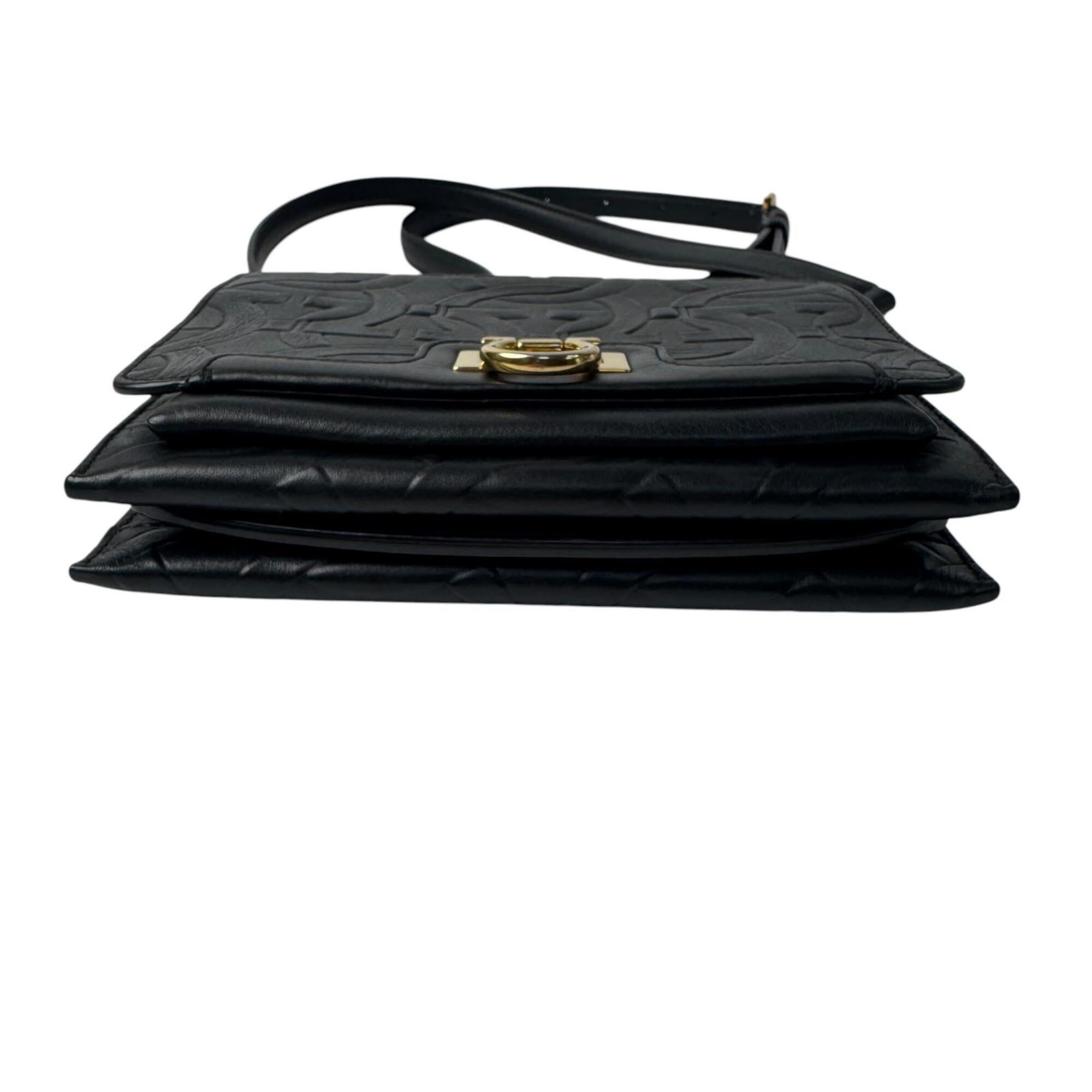 Salvatore Ferragamo Black Leather Shoulder Bag (Pre-Owned)