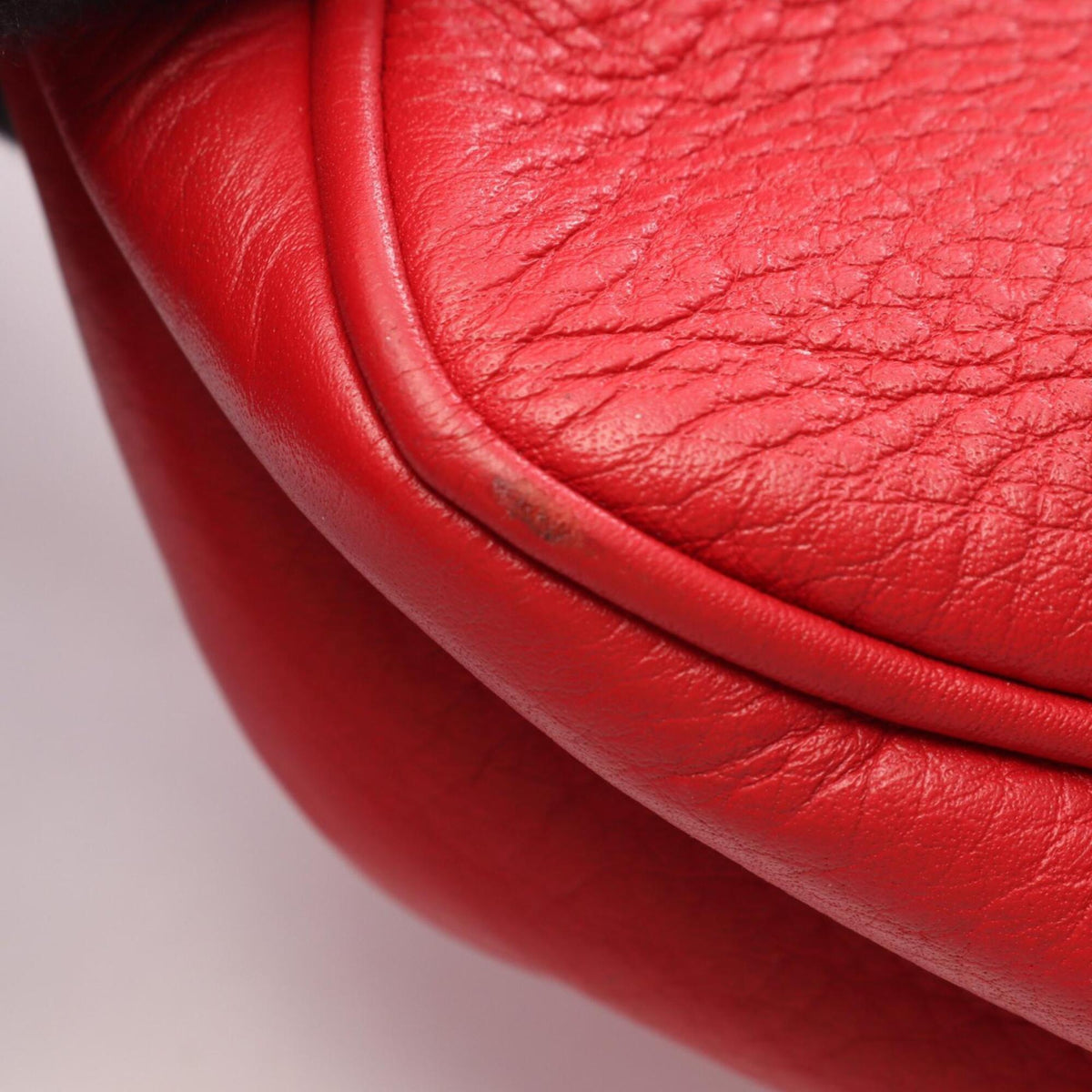 Gucci Red Color Leather Handbag Shoulder Bag (Pre-Owned)