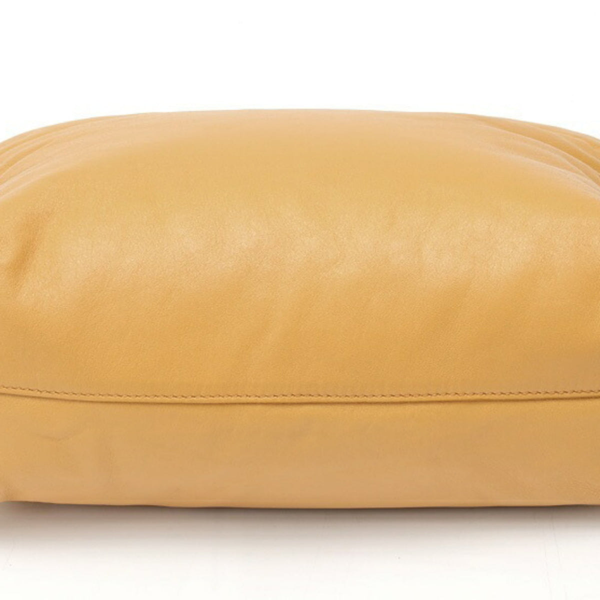 Loewe Camel Leather Shoulder Bag (Pre-Owned)
