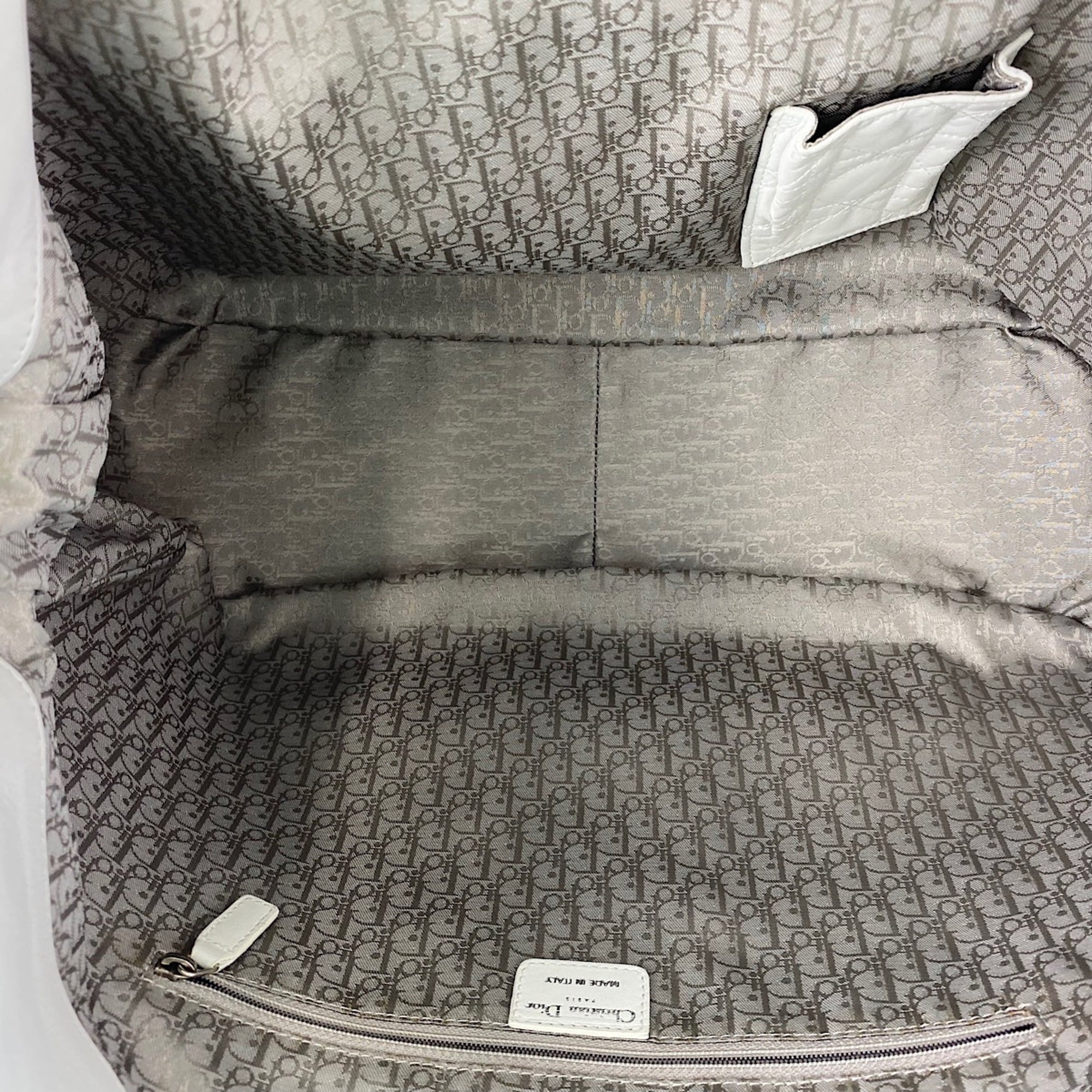 Christian Dior White Shoulder Bag (Pre-Owned)