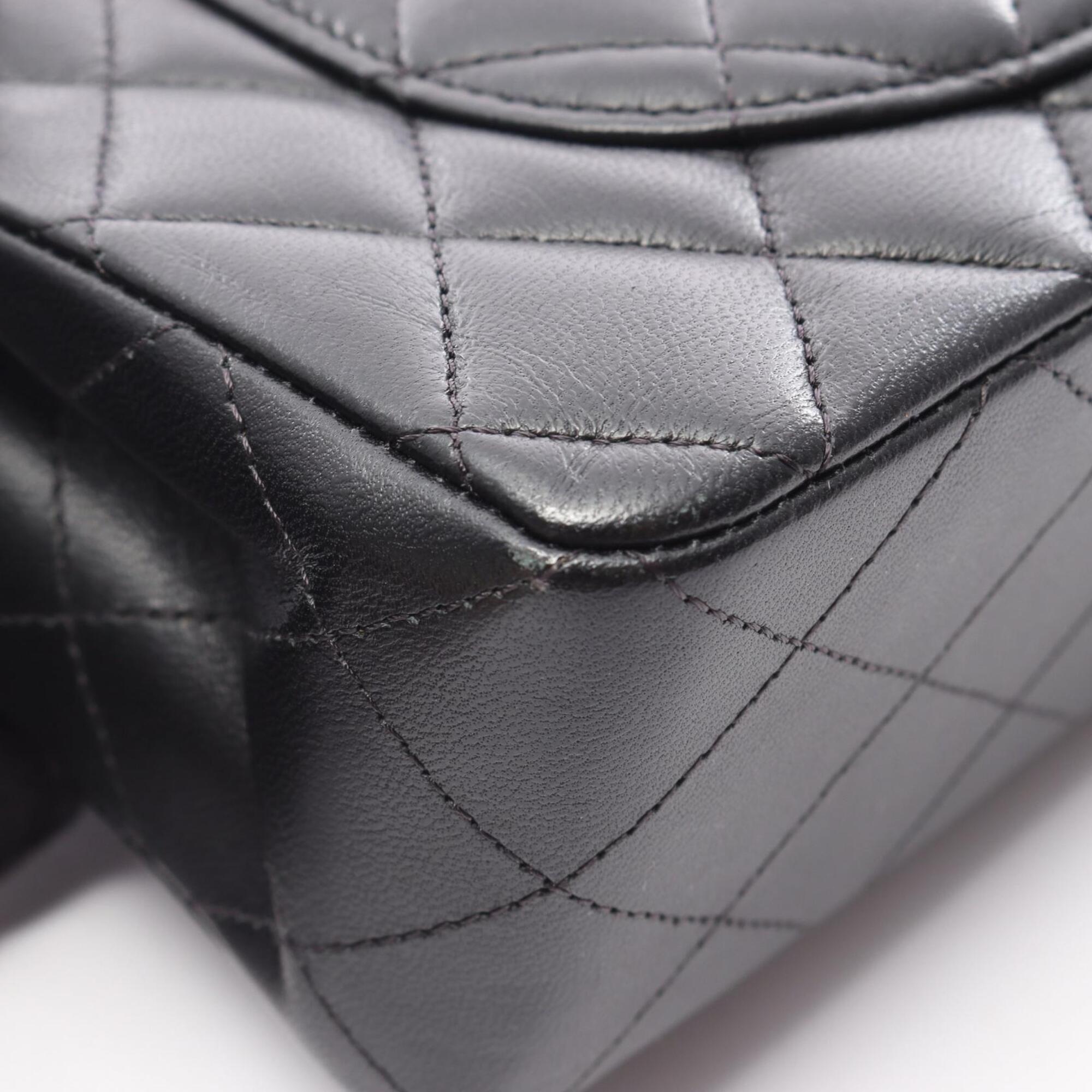 Chanel Black Leather Handbag Shoulder Bag (Pre-Owned)