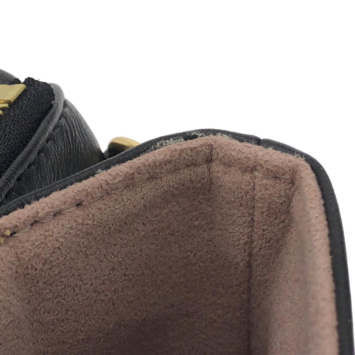 Louis Vuitton Black Leather Pochette Shoulder Bag (Pre-Owned)