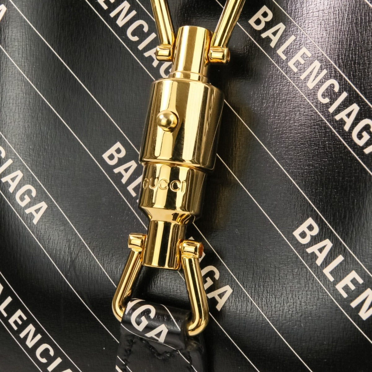 Gucci Black Shoulder Bag (Pre-Owned)