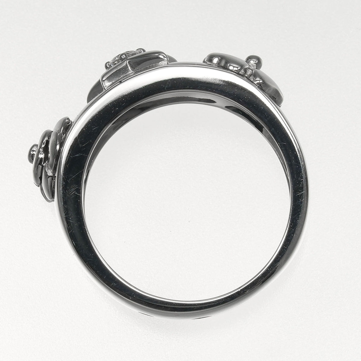 Chanel White Gold (18K) Band Ring (Pre-Owned)