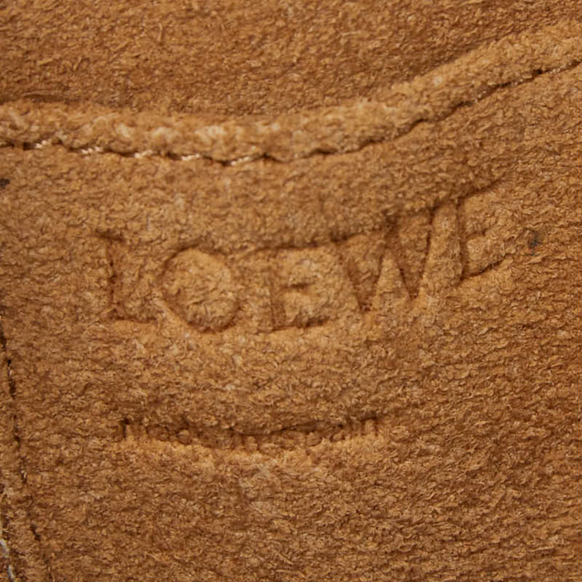 Loewe Bordeaux Leather Shoulder Bag (Pre-Owned)