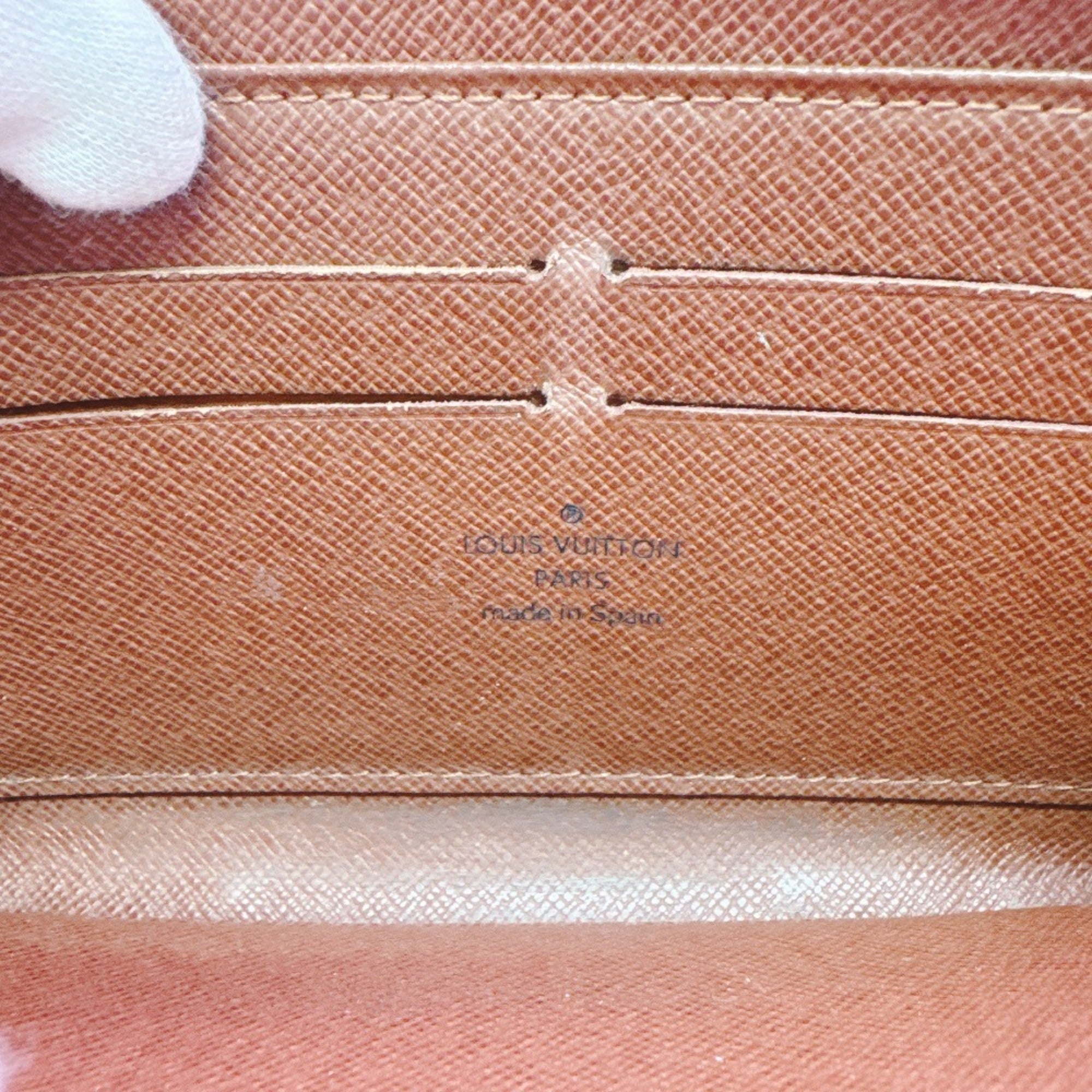 Louis Vuitton Brown Leather Long Wallet (Bi-Fold) (Pre-Owned)