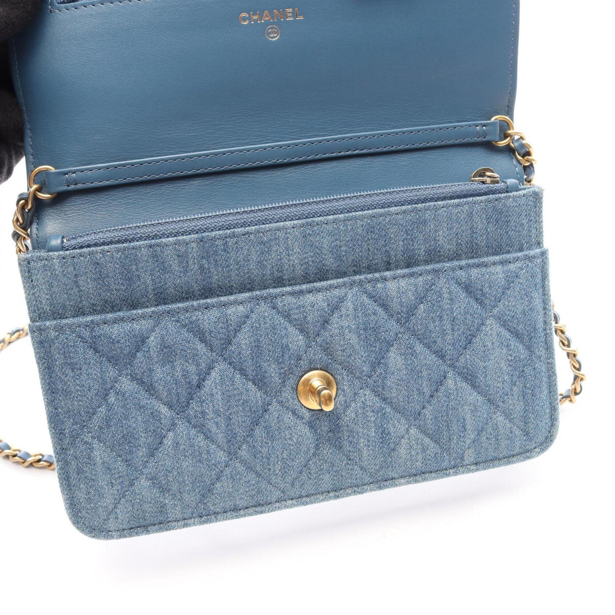 Chanel Blue Denim Handbag Shoulder Bag (Pre-Owned)