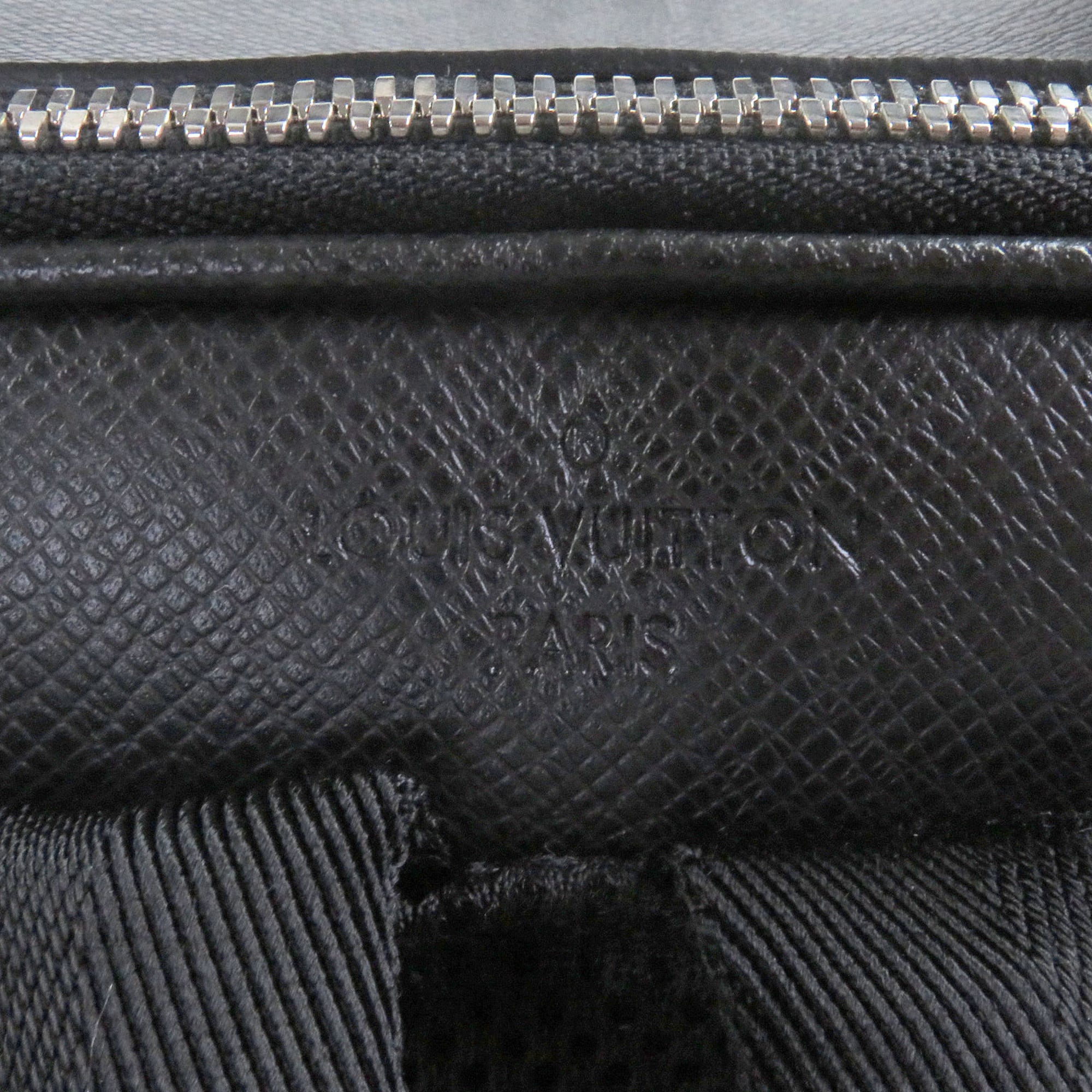 Louis Vuitton Taiga Noir Taiga Leather Backpack (Pre-Owned)