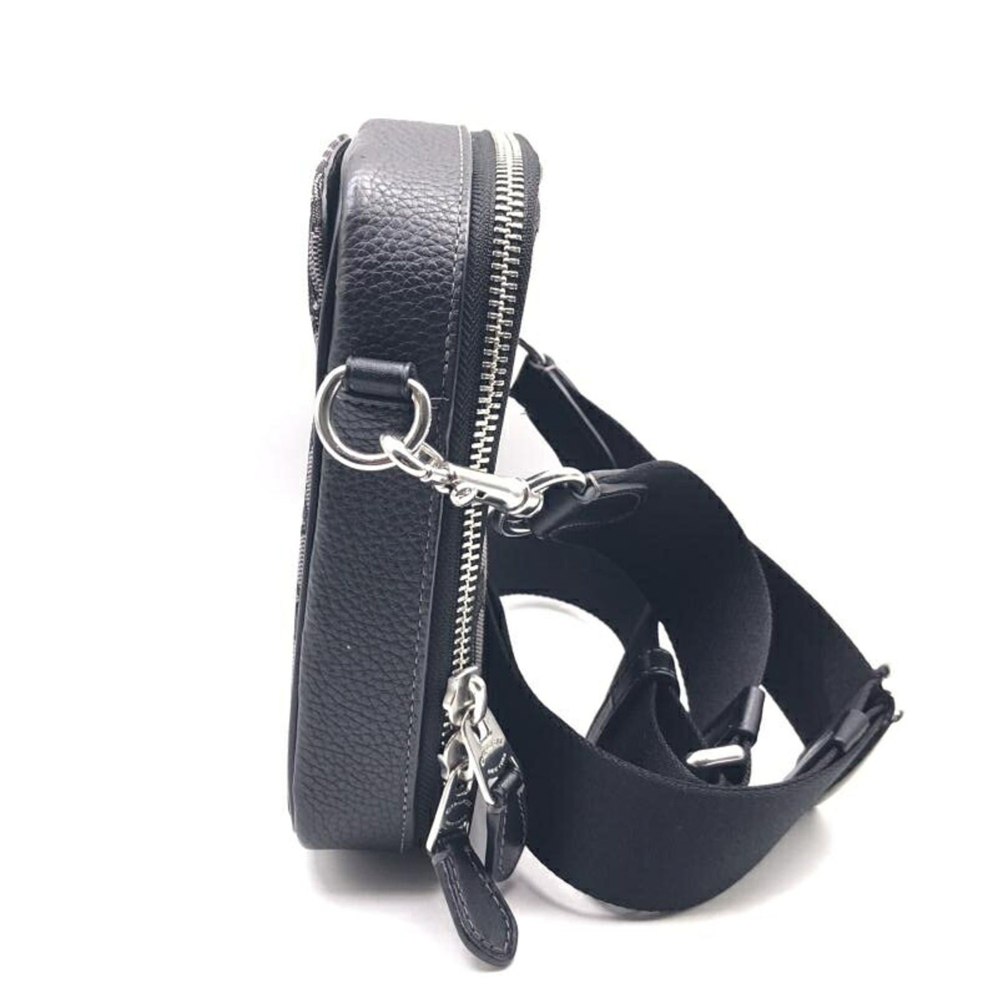 Coach Black Shoulder Bag (Pre-Owned)