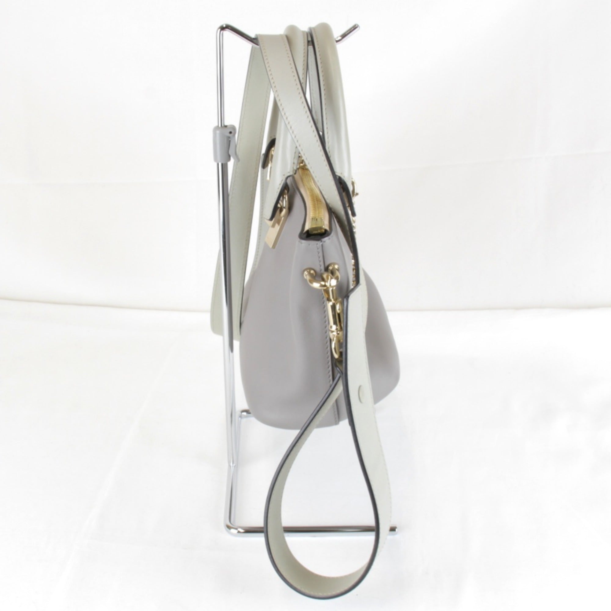Chloé Gray Leather Handbag (Pre-Owned)