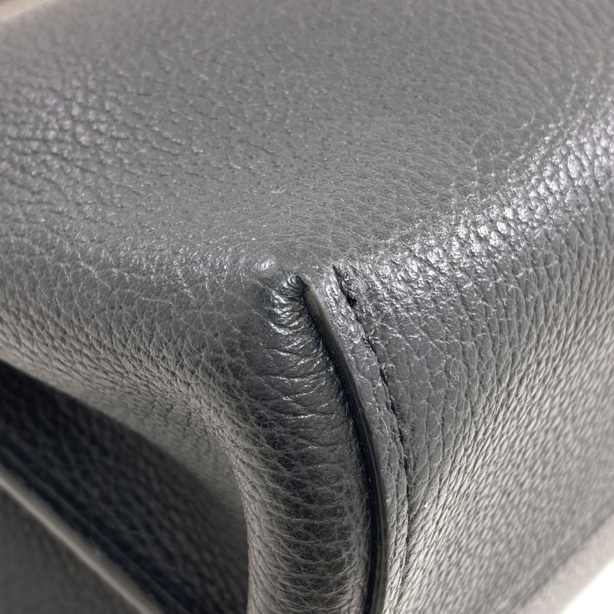 Coach Black Leather Handbag (Pre-Owned)