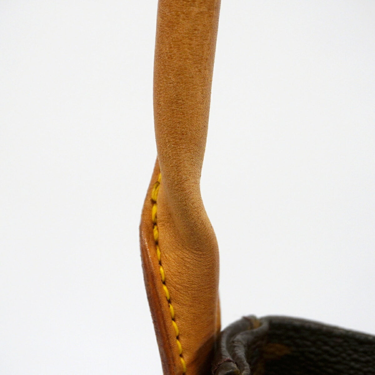 Louis Vuitton Brown Shoulder Bag (Pre-Owned)