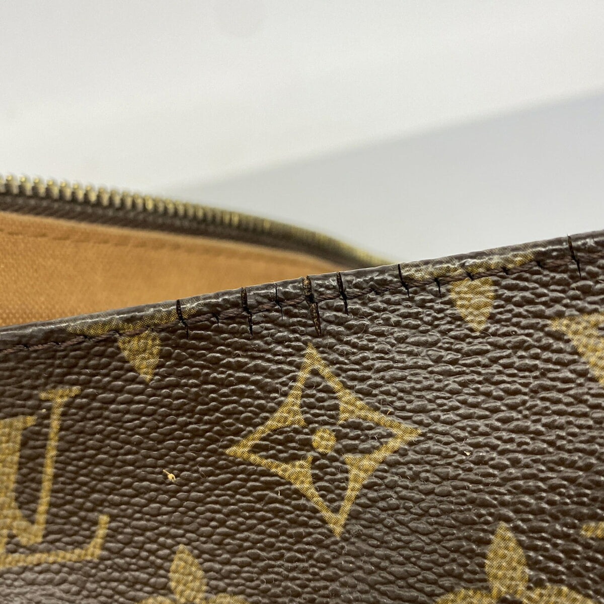 Louis Vuitton Brown Handbag (Pre-Owned)