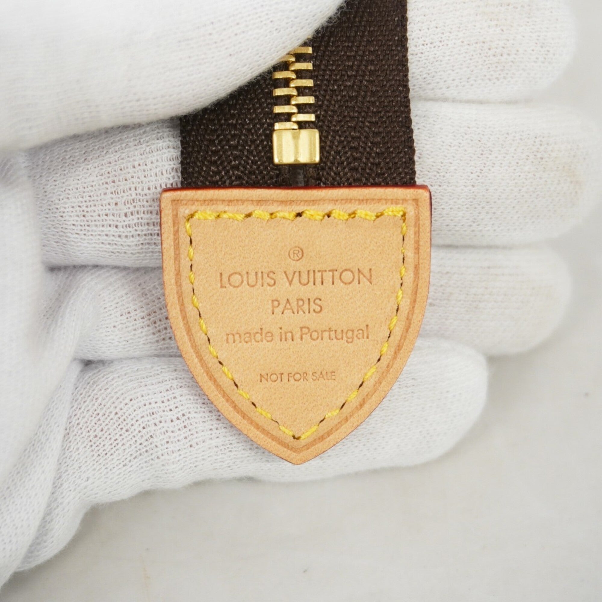 Louis Vuitton Brown Pouch (Pre-Owned)