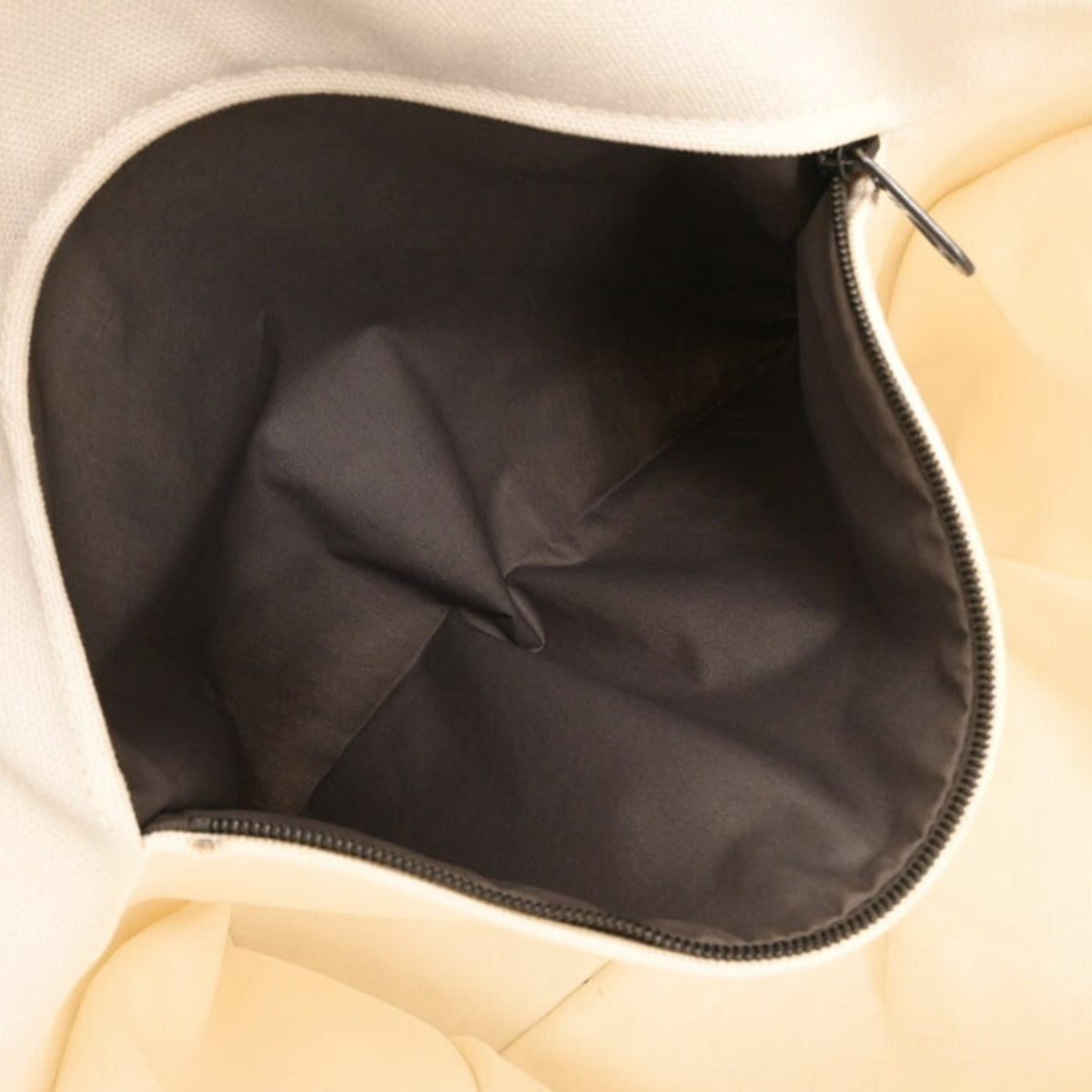 Bottega Veneta White Canvas Shoulder Bag Tote Bag (Pre-Owned)