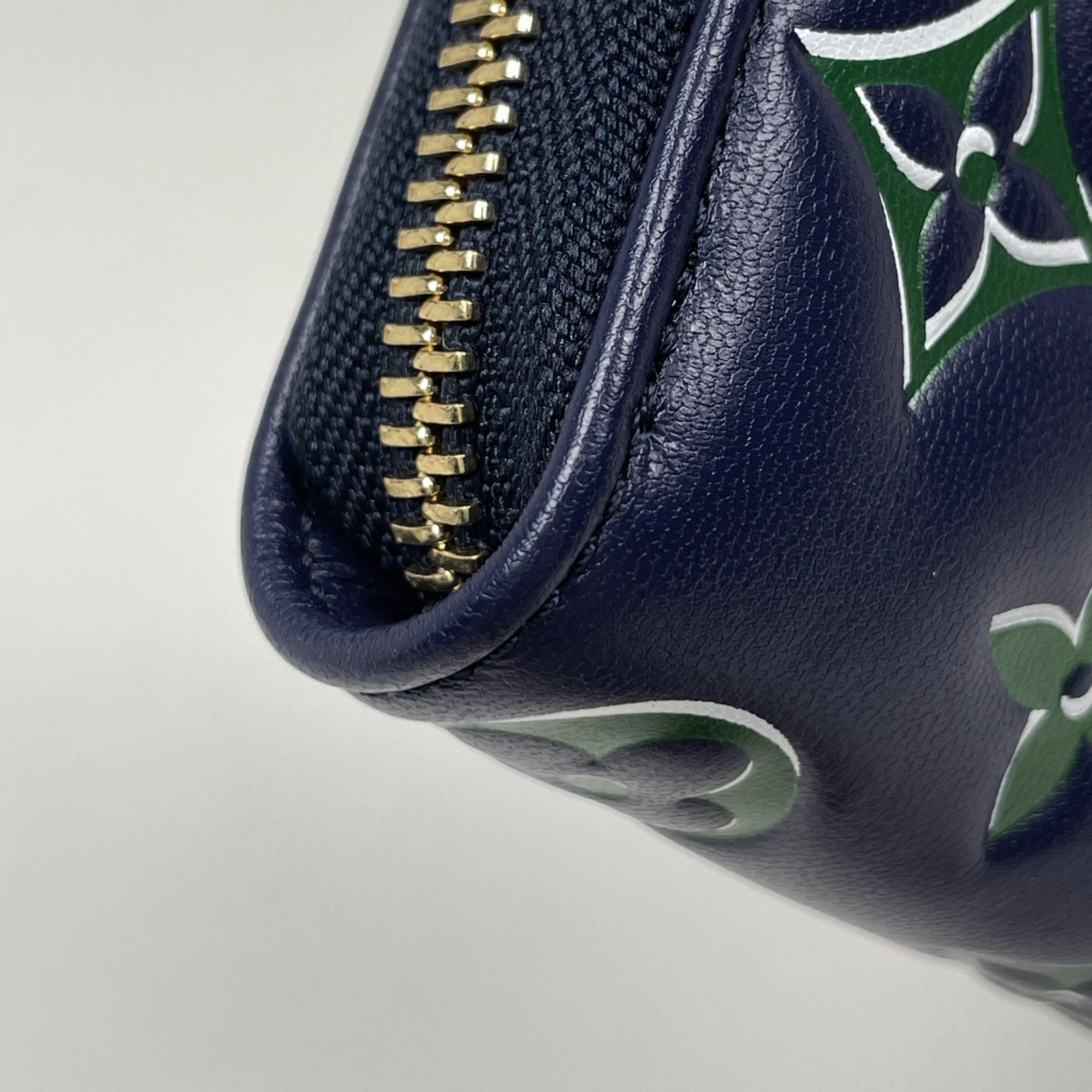 Louis Vuitton Navy Leather Long Wallet (Bi-Fold) (Pre-Owned)
