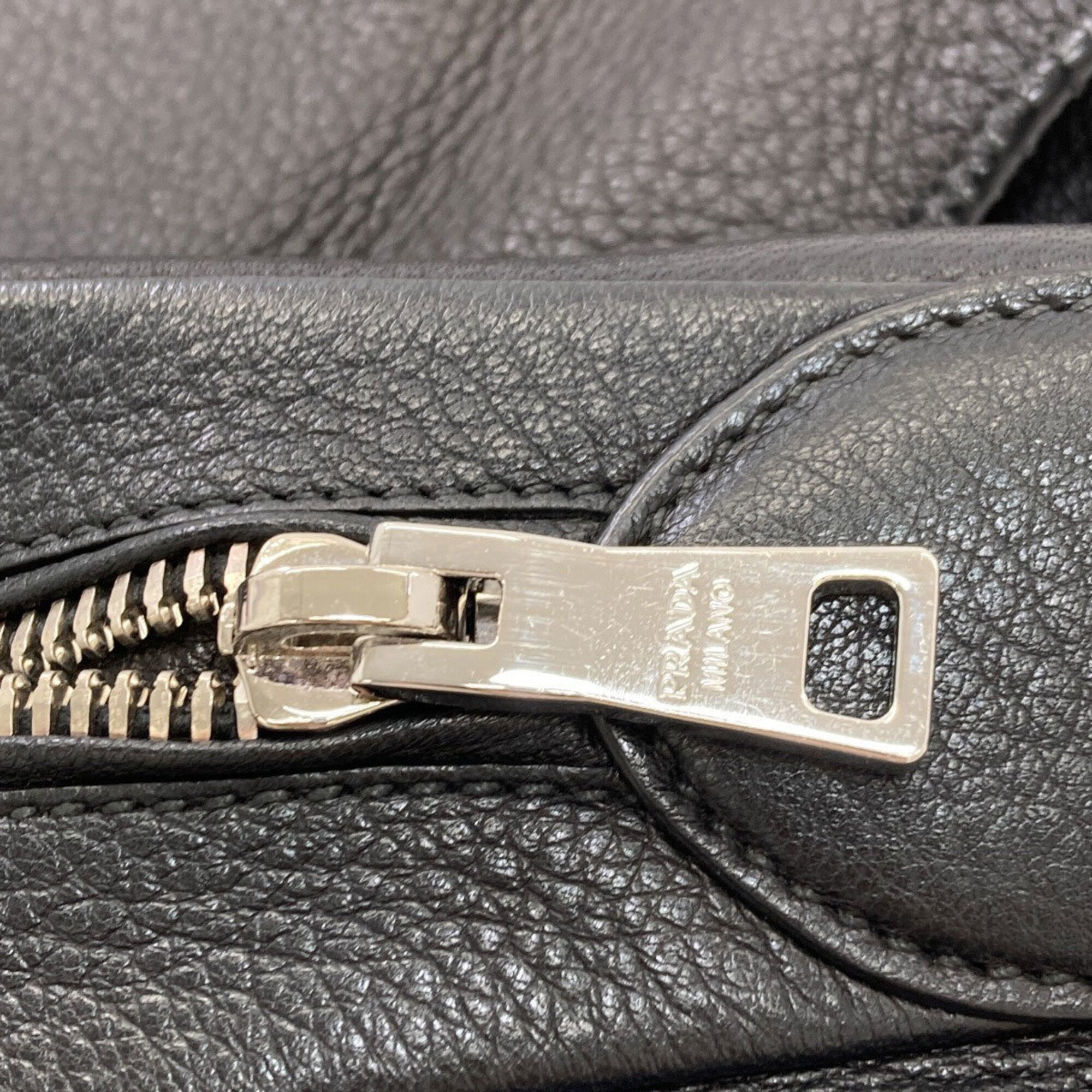 Prada Black Leather Shoulder Bag (Pre-Owned)