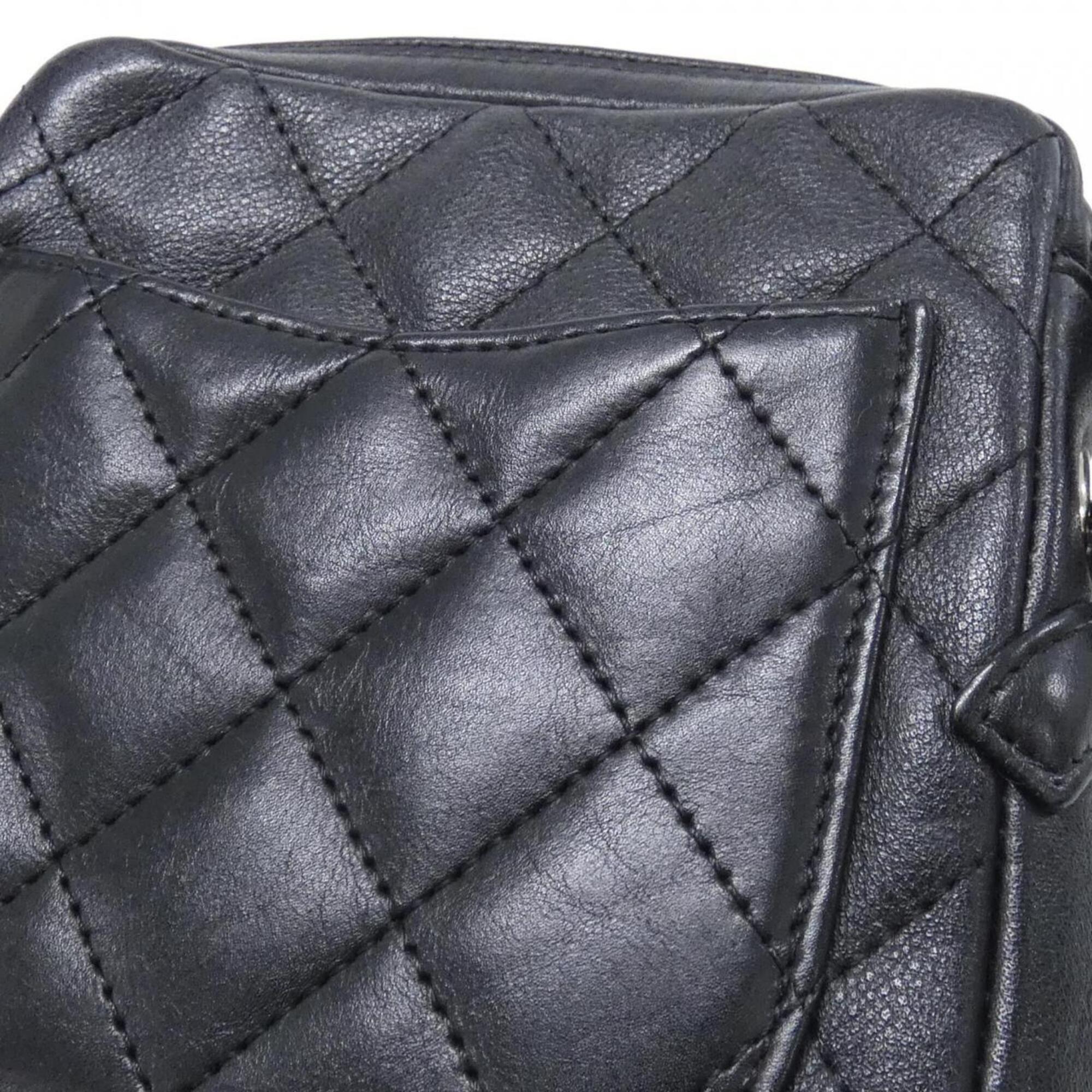 Chanel Black Leather Shoulder Bag (Pre-Owned)