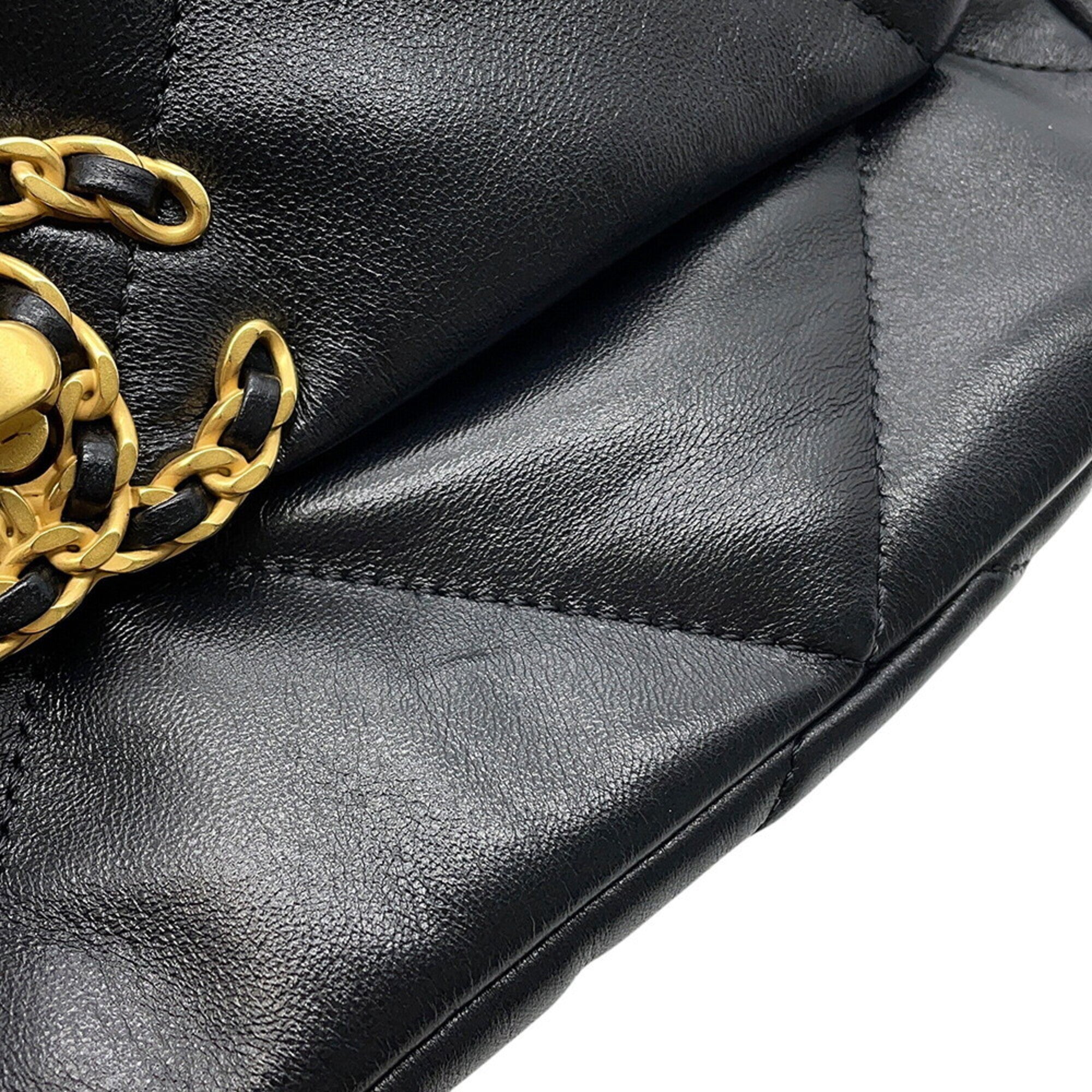 Chanel Matelasse Black Leather Handbag Shoulder Bag (Pre-Owned)