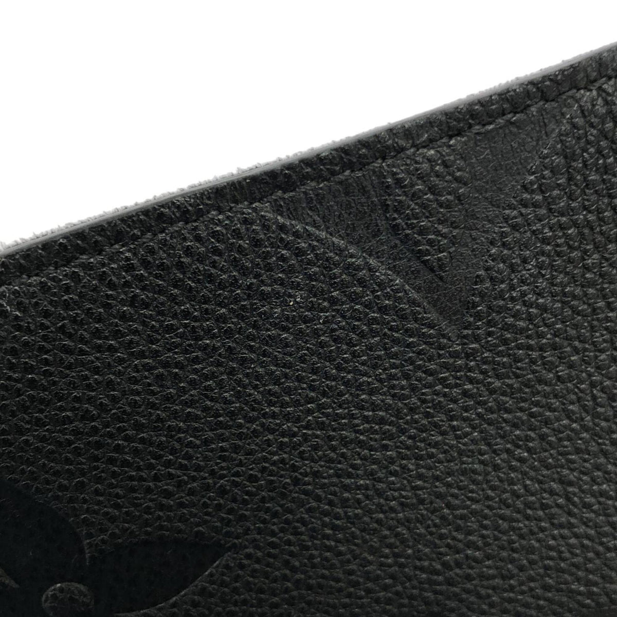 Louis Vuitton Black Leather Handbag (Pre-Owned)