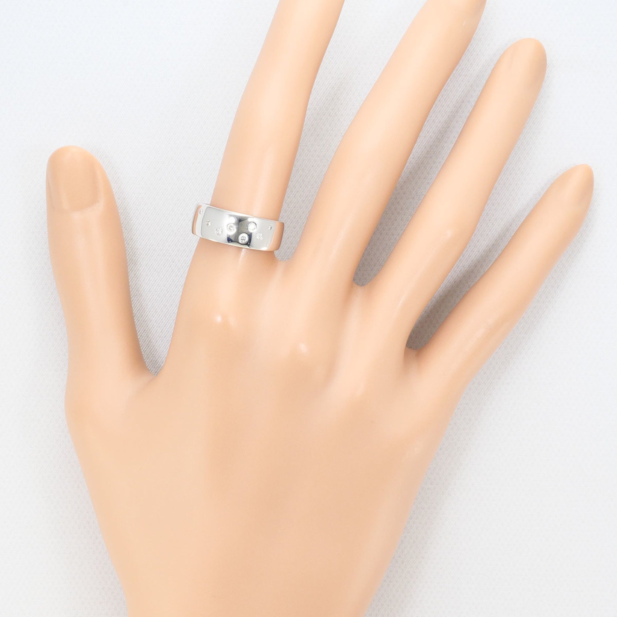 Unbranded White Gold White Gold (18K) Band Ring (Pre-Owned)
