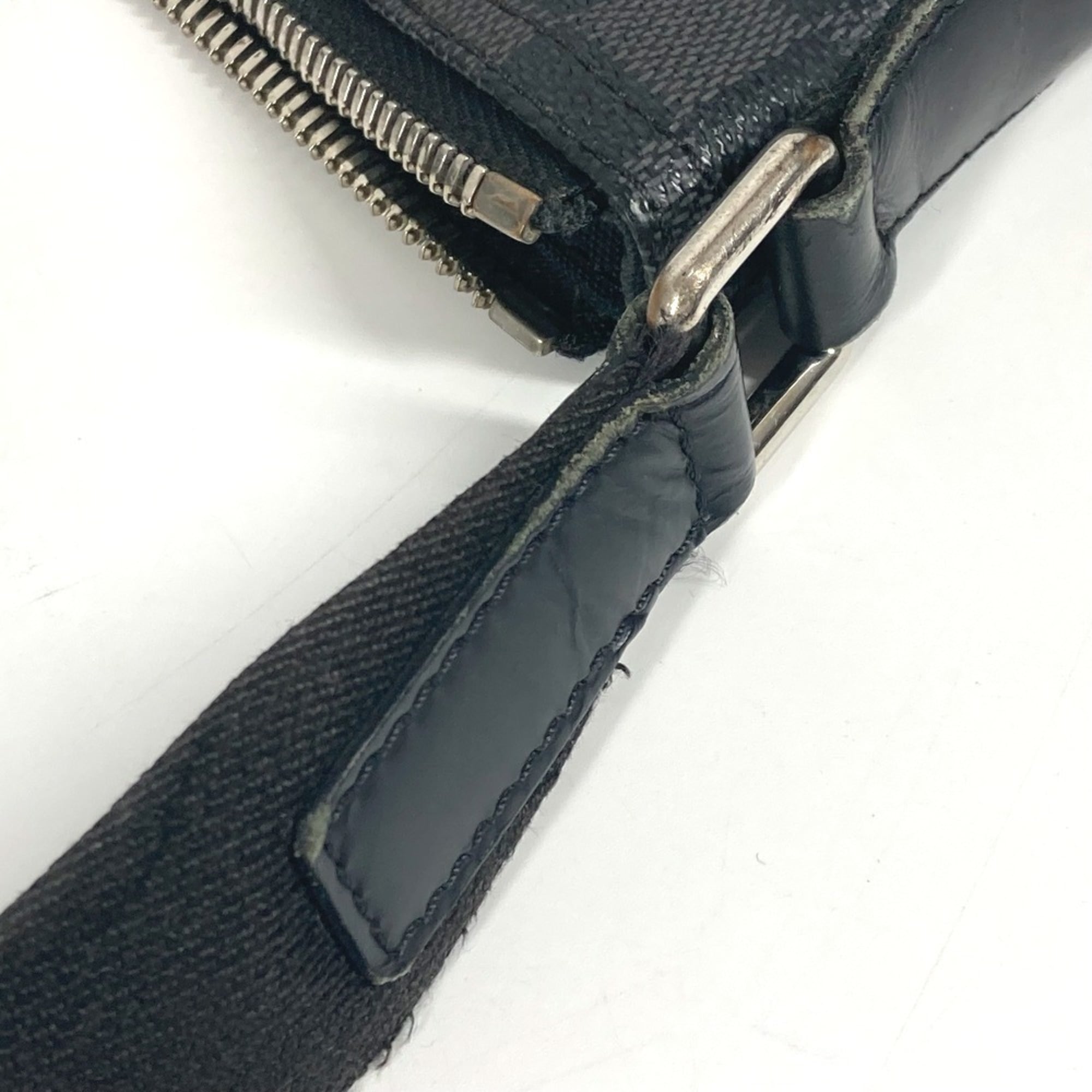 Louis Vuitton Damier Graphite Damier Graphite Shoulder Bag (Pre-Owned)