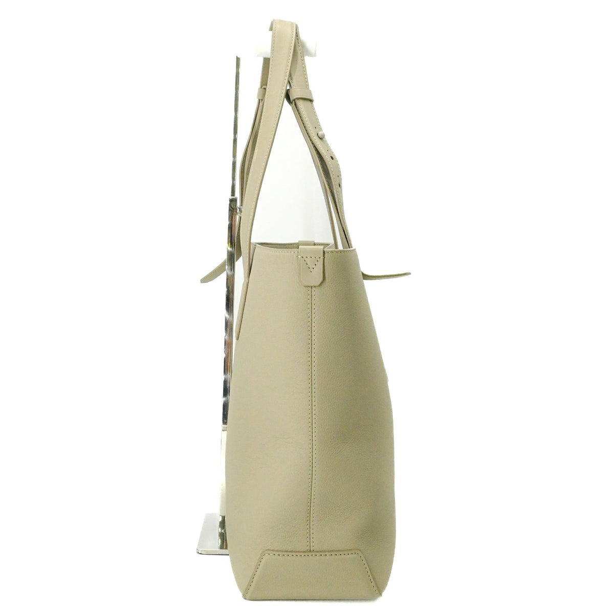 Louis Vuitton Grayish Leather Tote Bag (Pre-Owned)