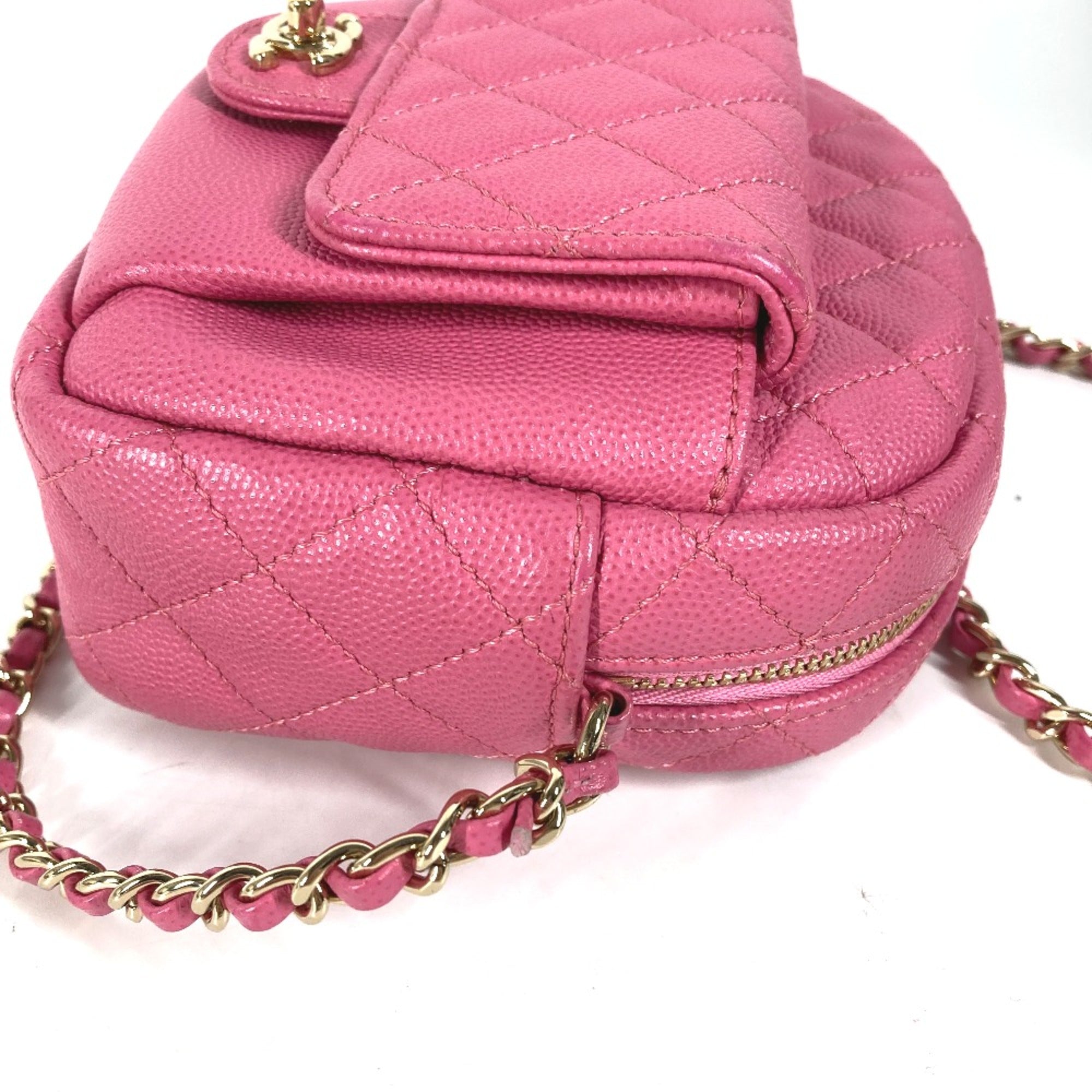 Chanel Pink Leather Shoulder Bag (Pre-Owned)
