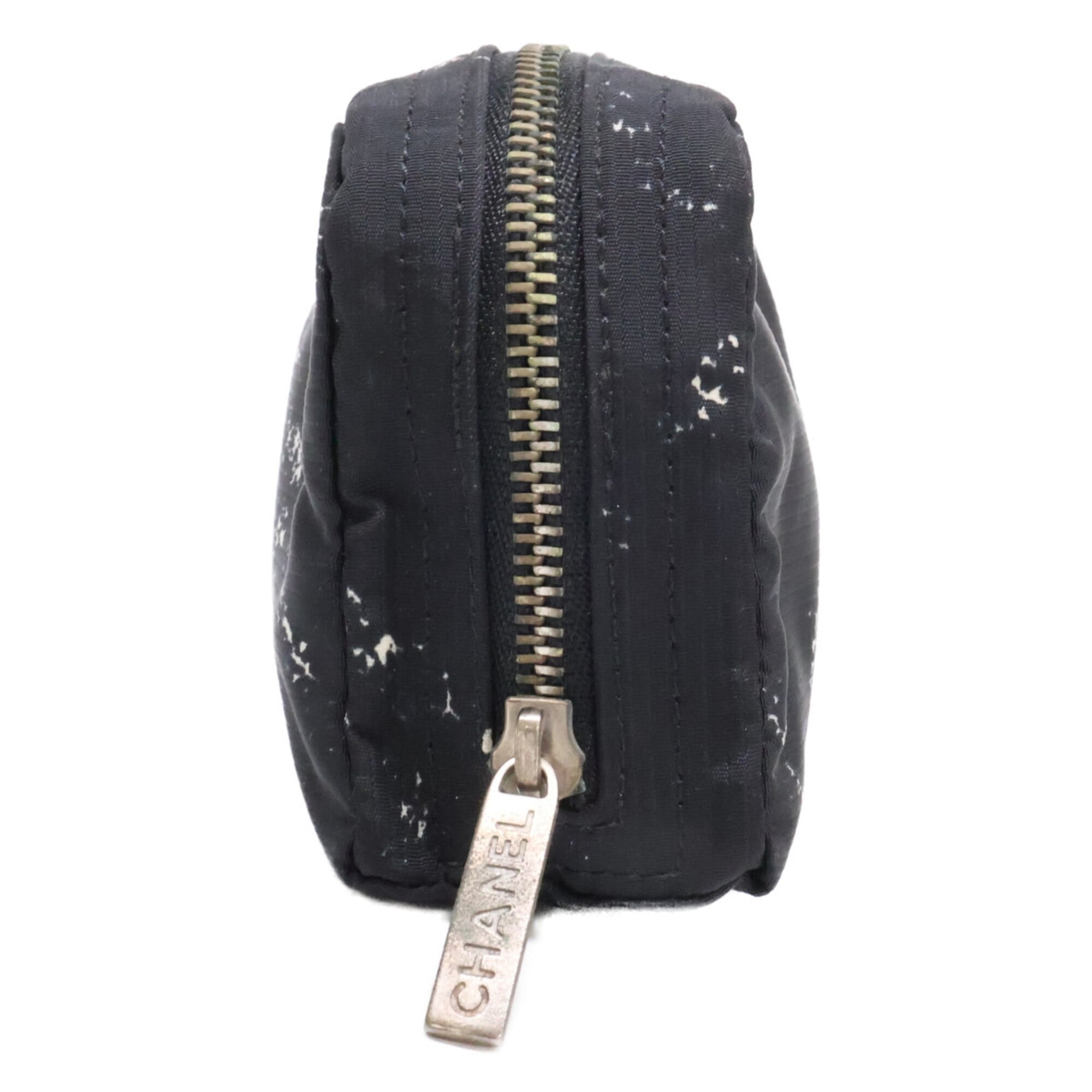 Chanel Black Nylon Pouch (Pre-Owned)