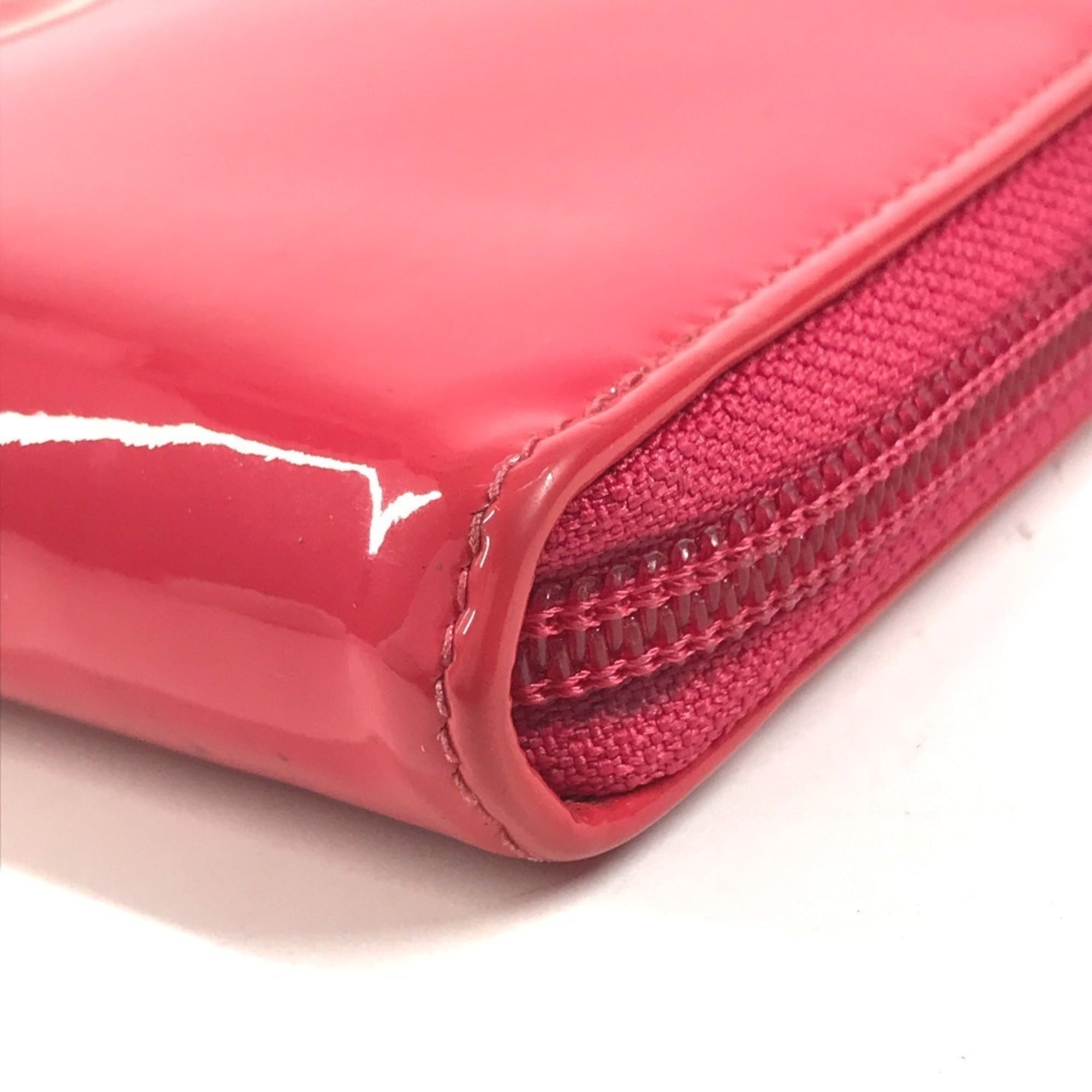 Chanel Pink White Long Wallet (Bi-Fold) (Pre-Owned)