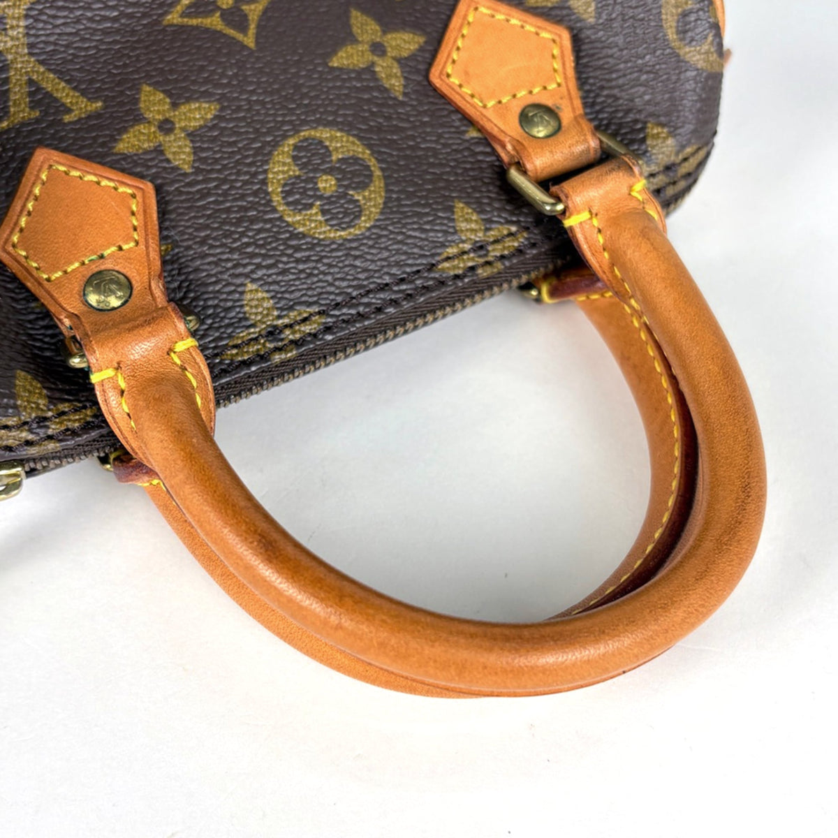 Louis Vuitton Brown Monogram Handbag (Pre-Owned)