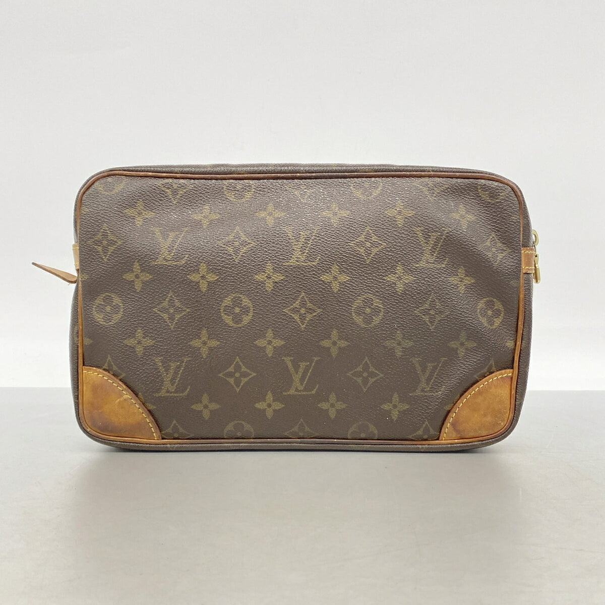 Louis Vuitton Brown Clutch Bag (Pre-Owned)