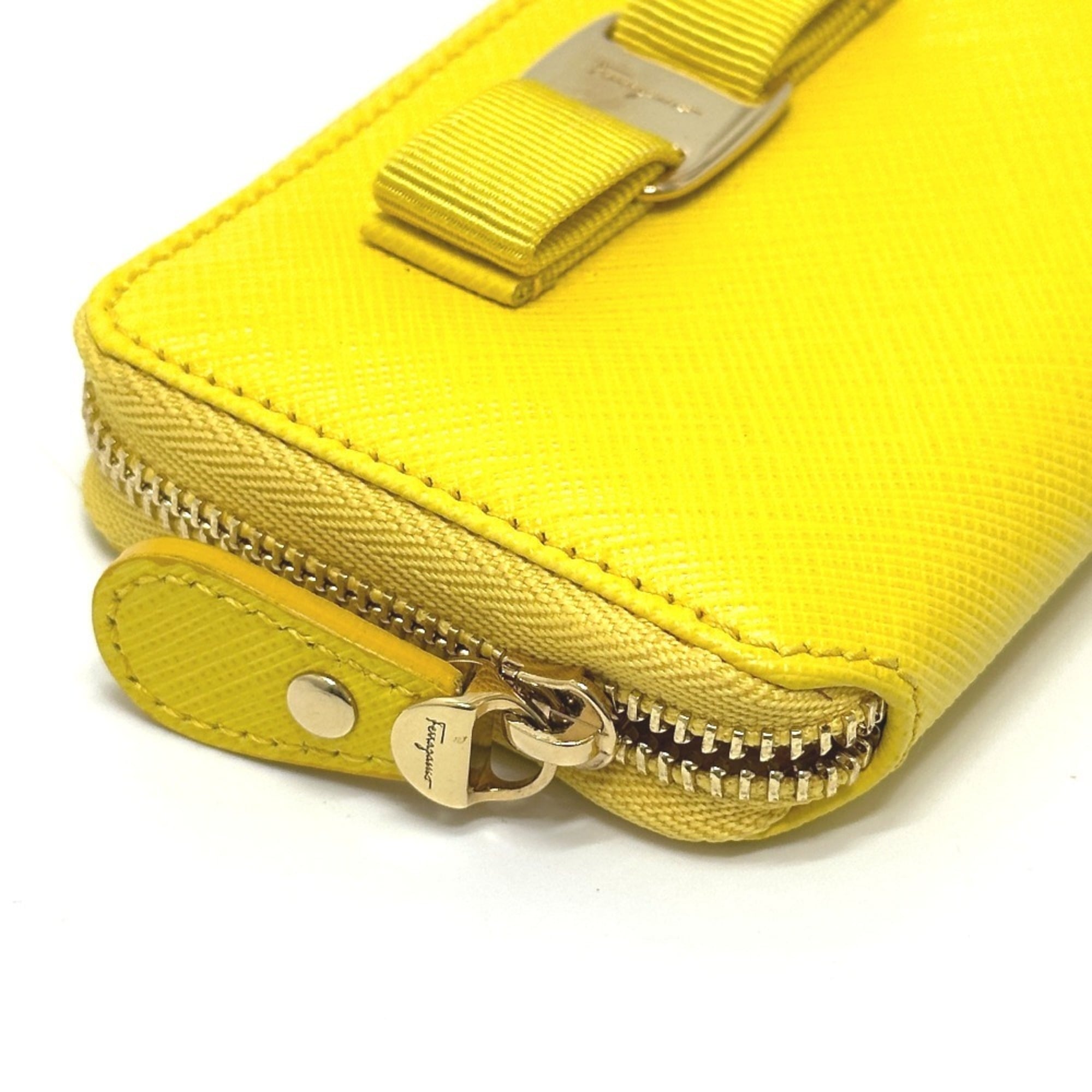 Salvatore Ferragamo Yellow Leather Coin Purse/Coin Case (Pre-Owned)