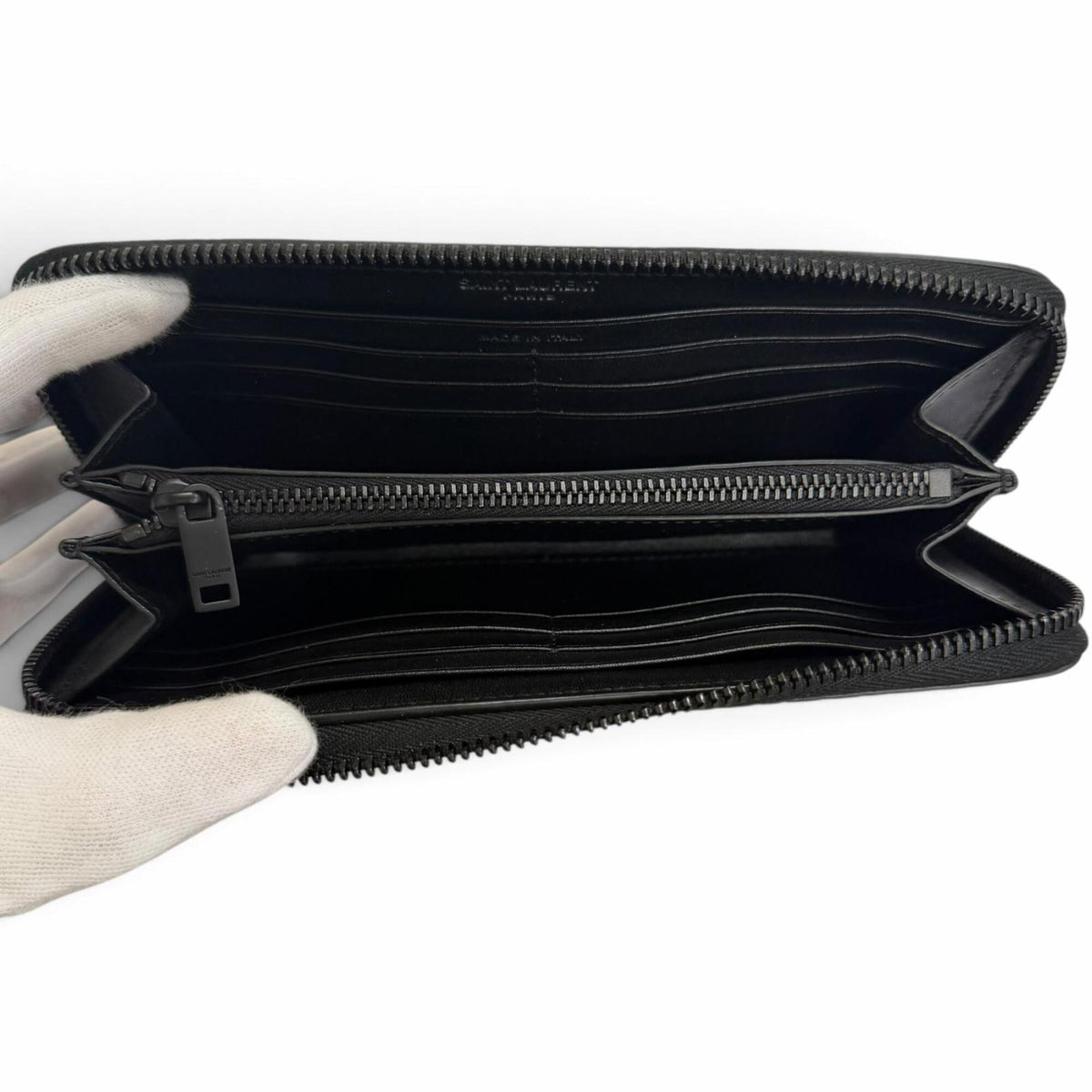 Saint Laurent Black Leather Long Wallet (Bi-Fold) (Pre-Owned)