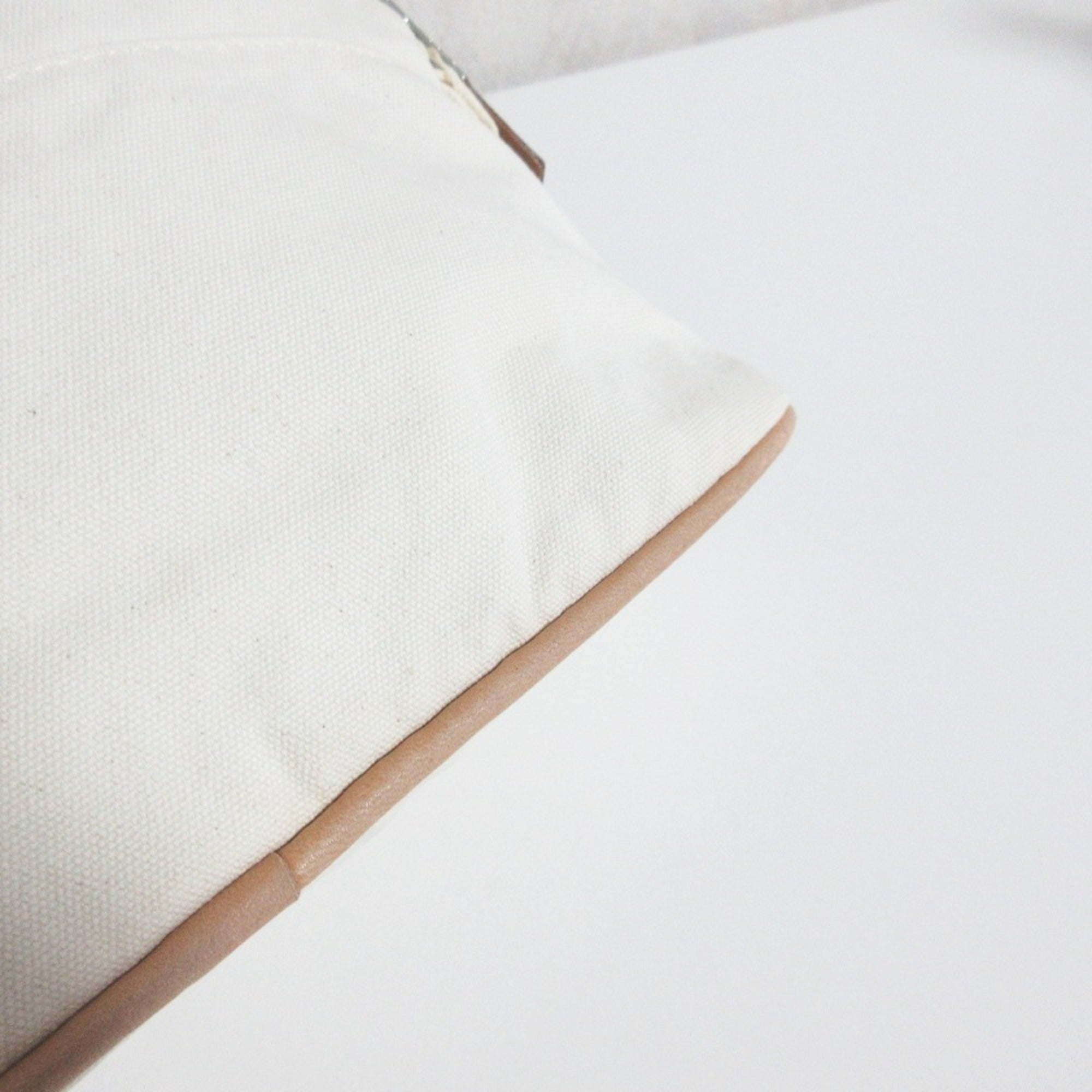 Hermes White Pouch (Pre-Owned)