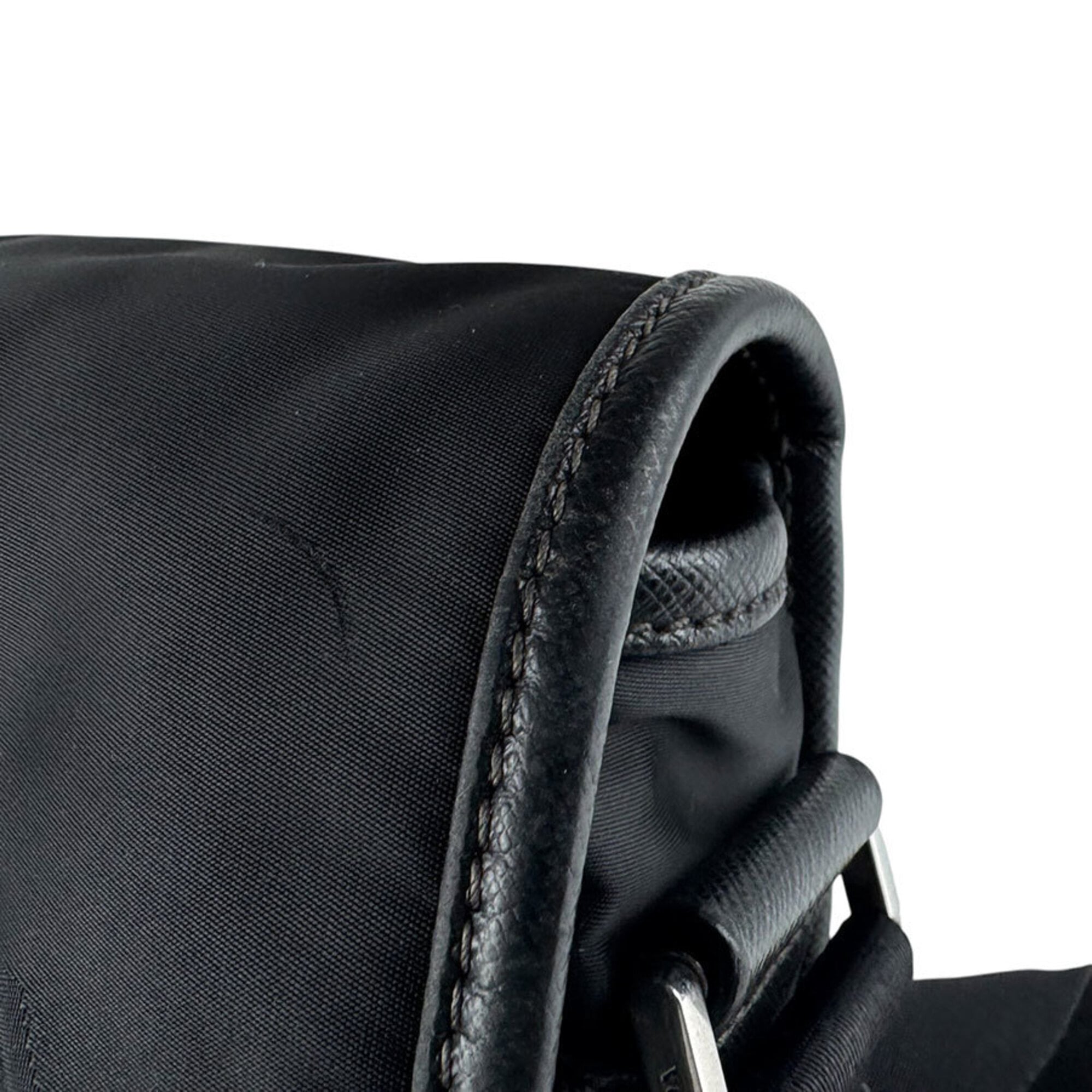 Prada Black Nylon Shoulder Bag (Pre-Owned)