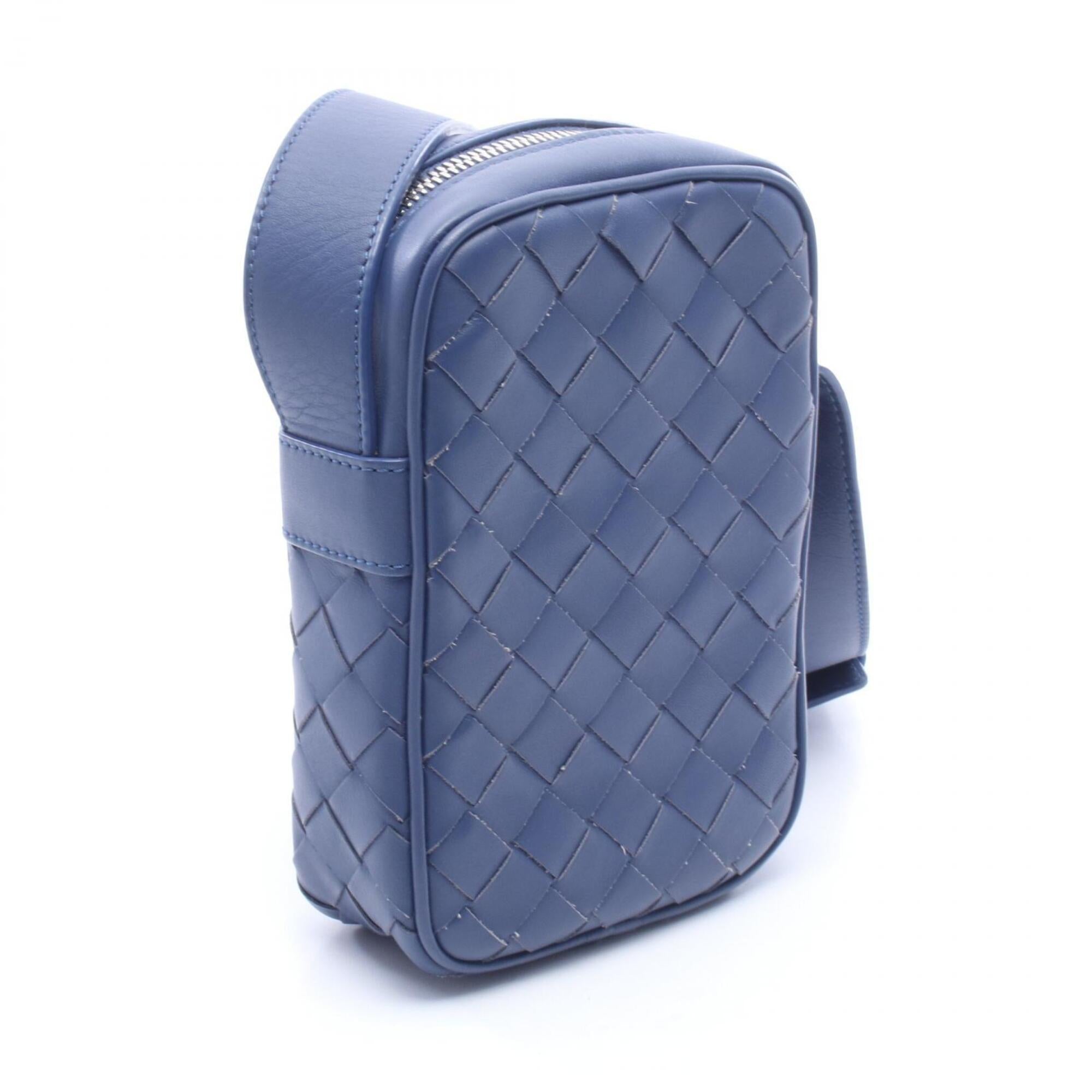 Bottega Veneta Navy Intrecciato Pochette Shoulder Bag (Pre-Owned)