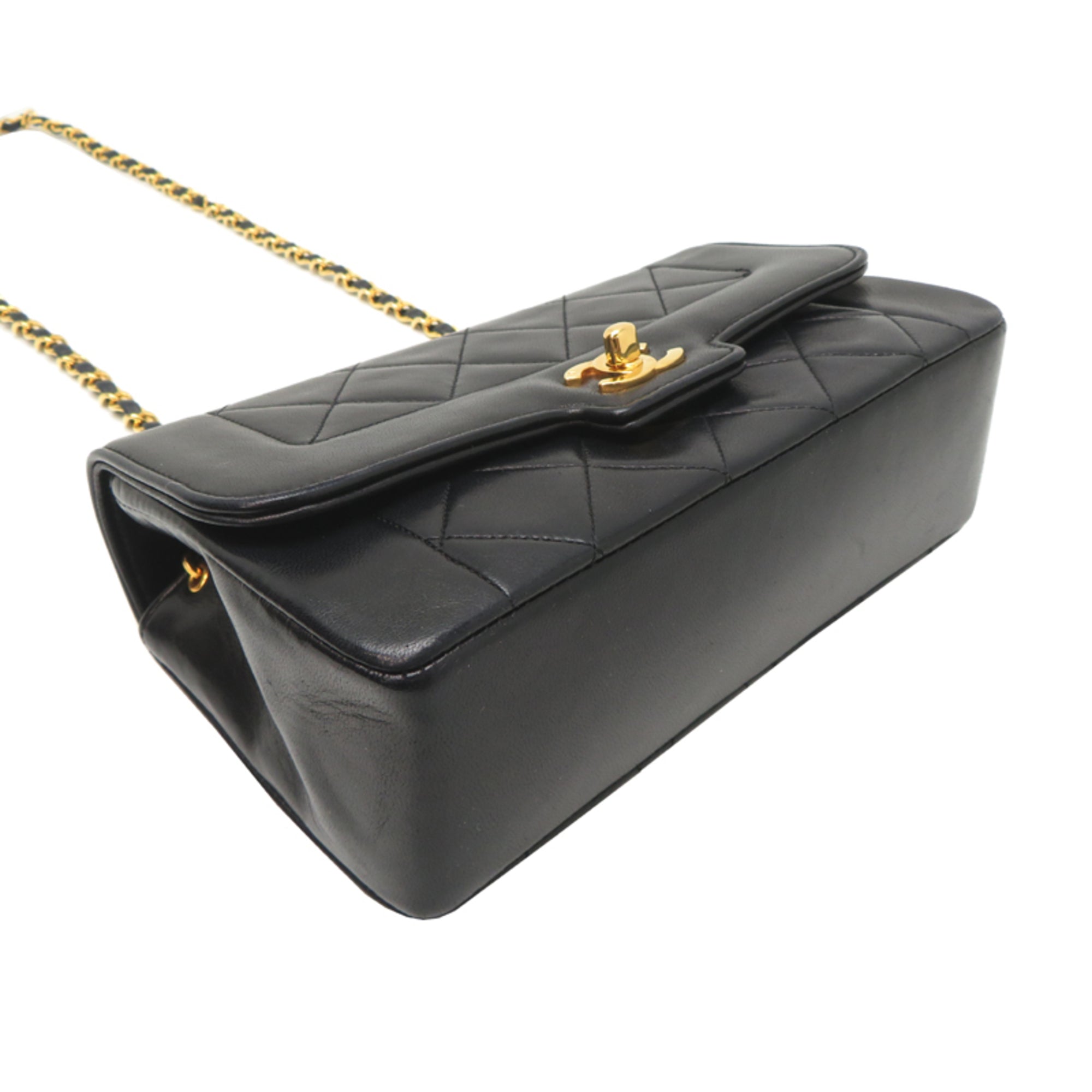 Chanel Black Leather Shoulder Bag (Pre-Owned)