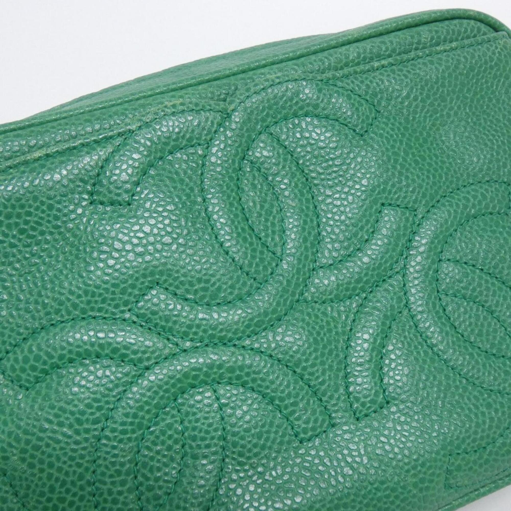 Chanel Green Shoulder Bag (Pre-Owned)