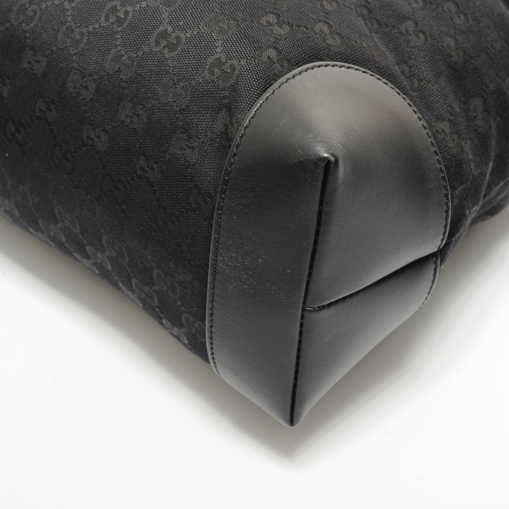 Gucci Gg Canvas Black Gg Canvas Tote Bag (Pre-Owned)