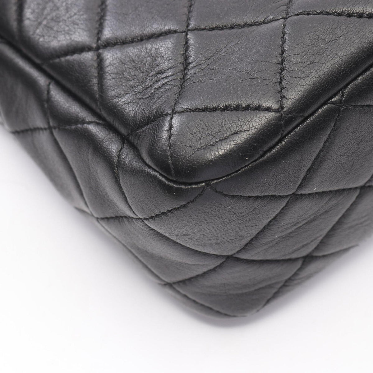 Chanel Black Leather Handbag Shoulder Bag (Pre-Owned)