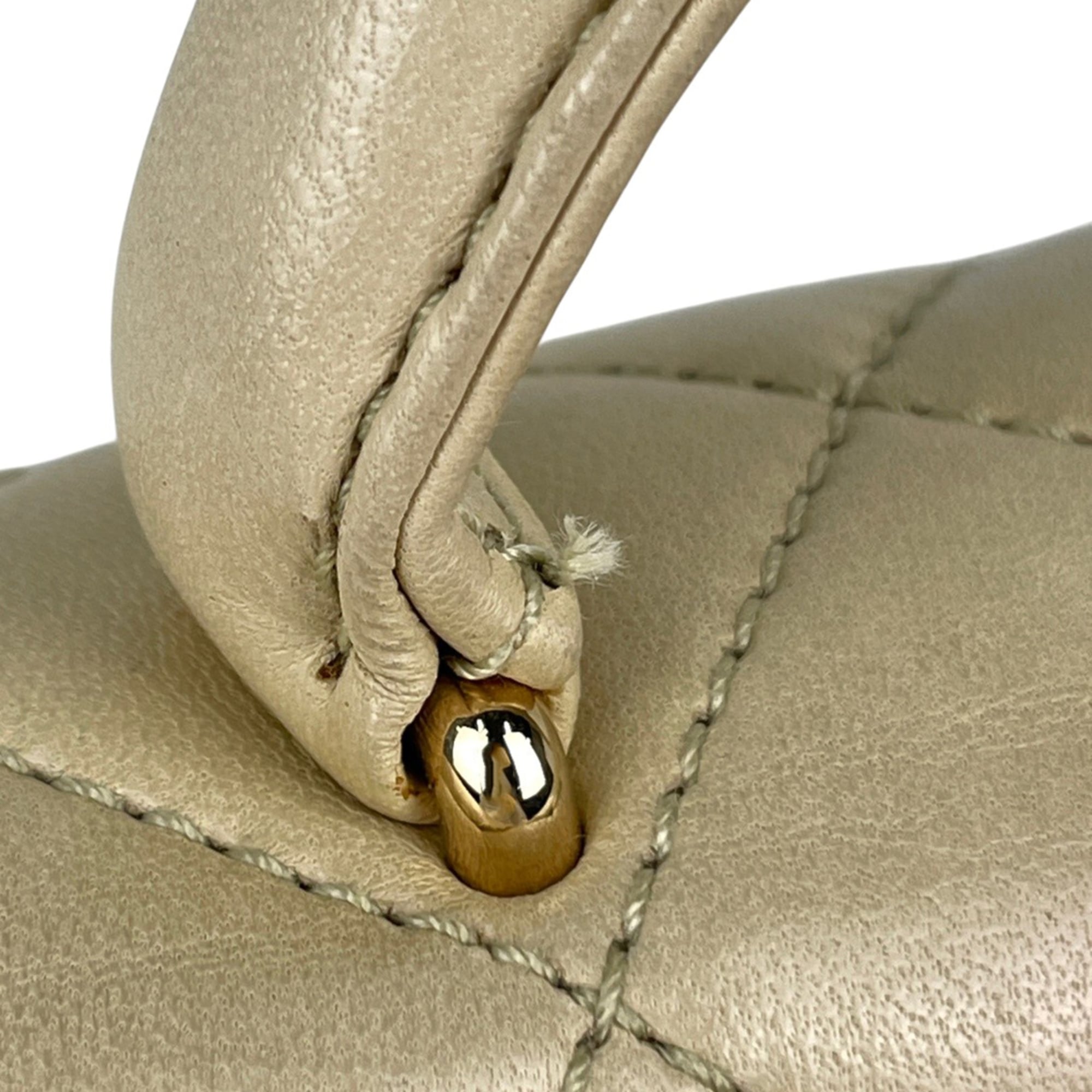 Chanel Beige Leather Handbag (Pre-Owned)