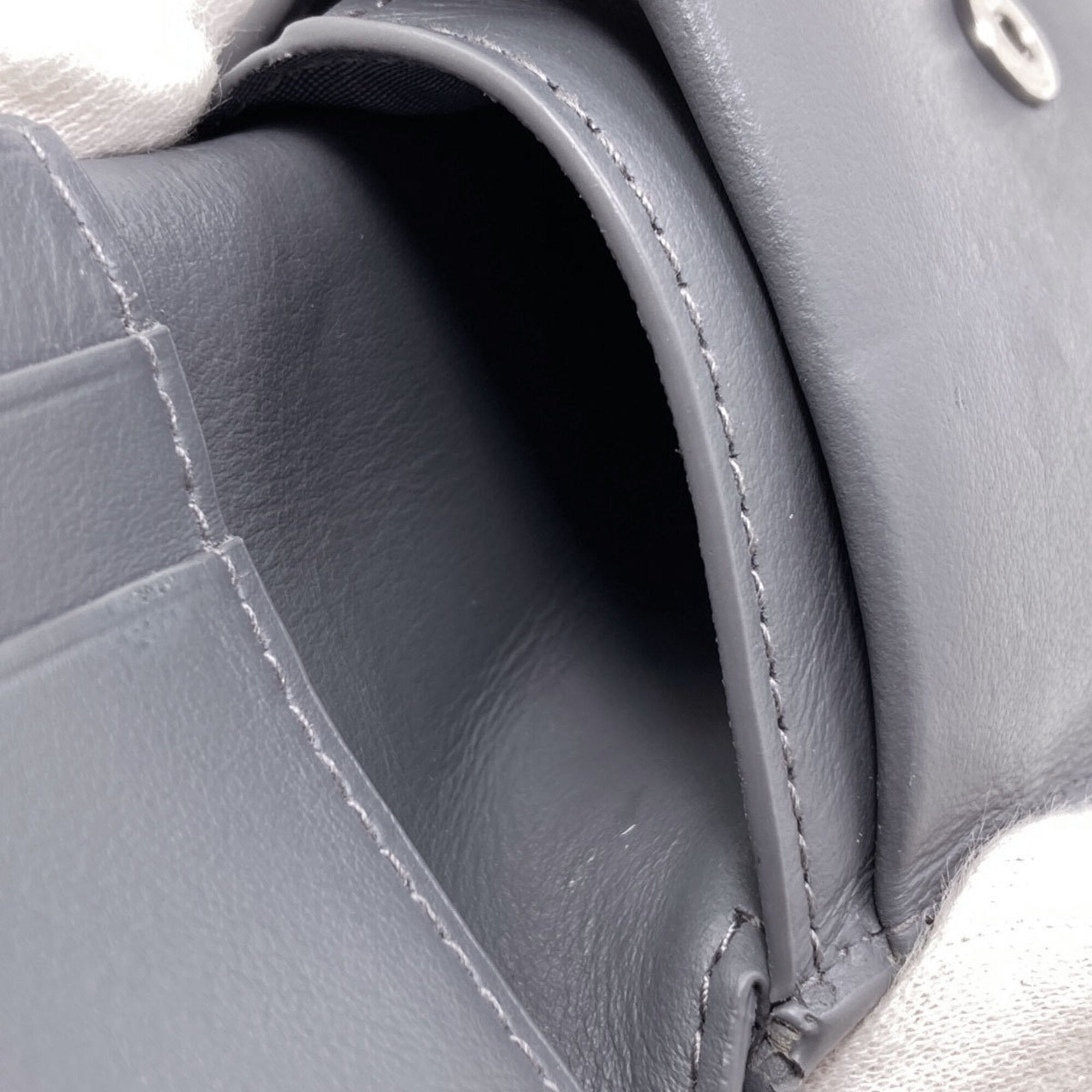 Bottega Veneta Gray Leather Wallet (Bi-Fold) (Pre-Owned)