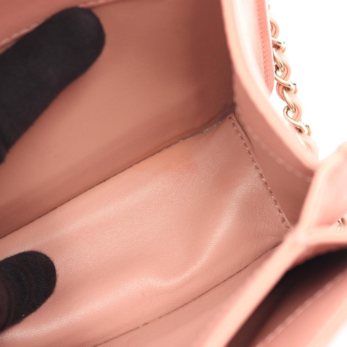 Chanel Pink Leather Handbag Shoulder Bag (Pre-Owned)