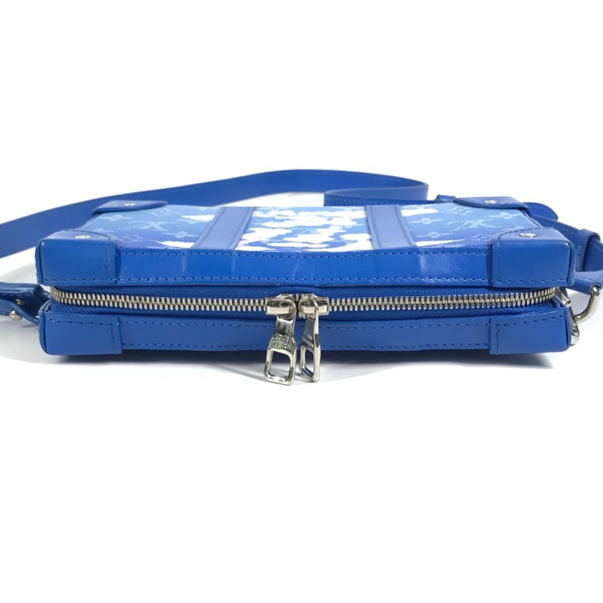 Louis Vuitton Blue White Leather Clutch Bag Pochette Shoulder Bag (Pre-Owned)