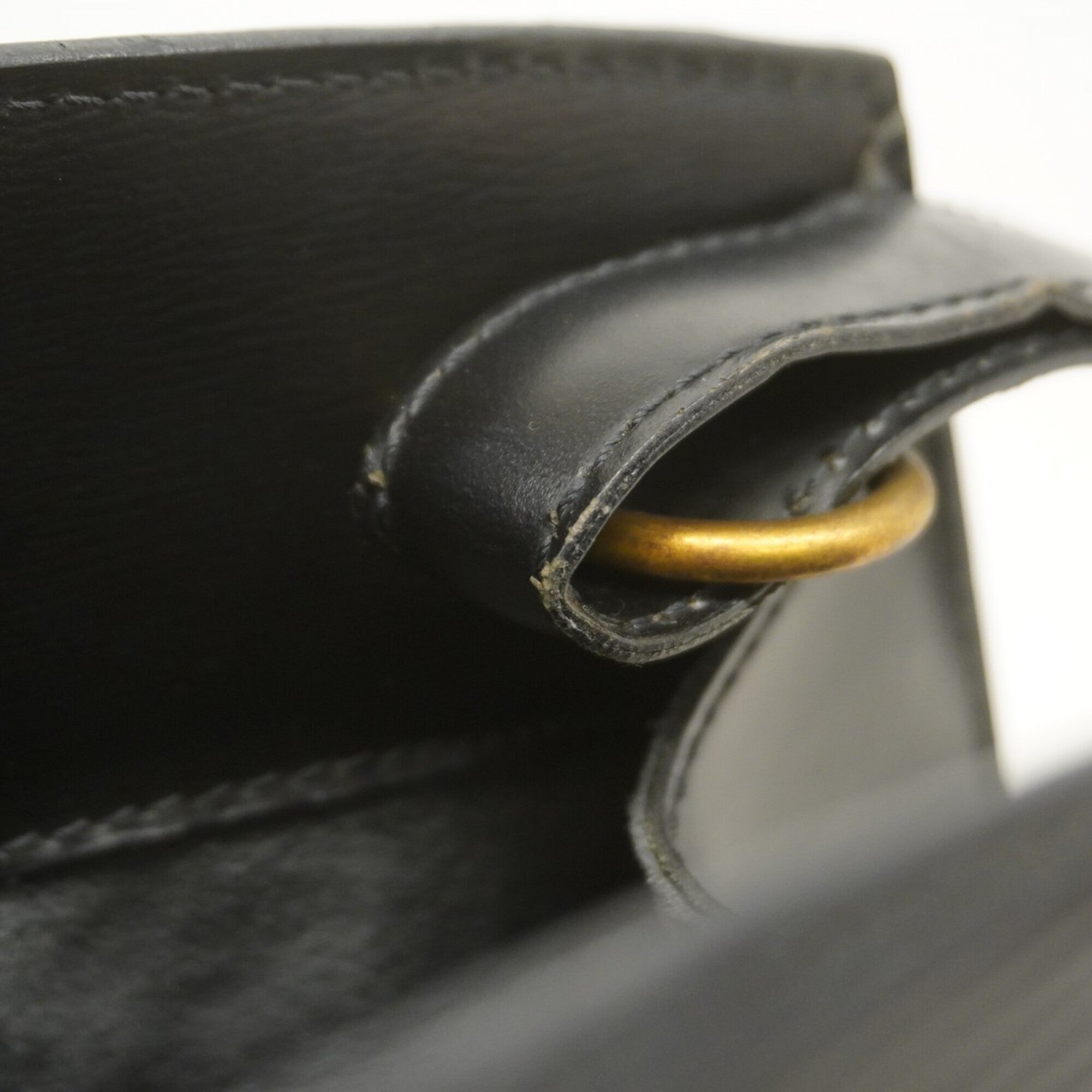 Louis Vuitton Noir Shoulder Bag (Pre-Owned)
