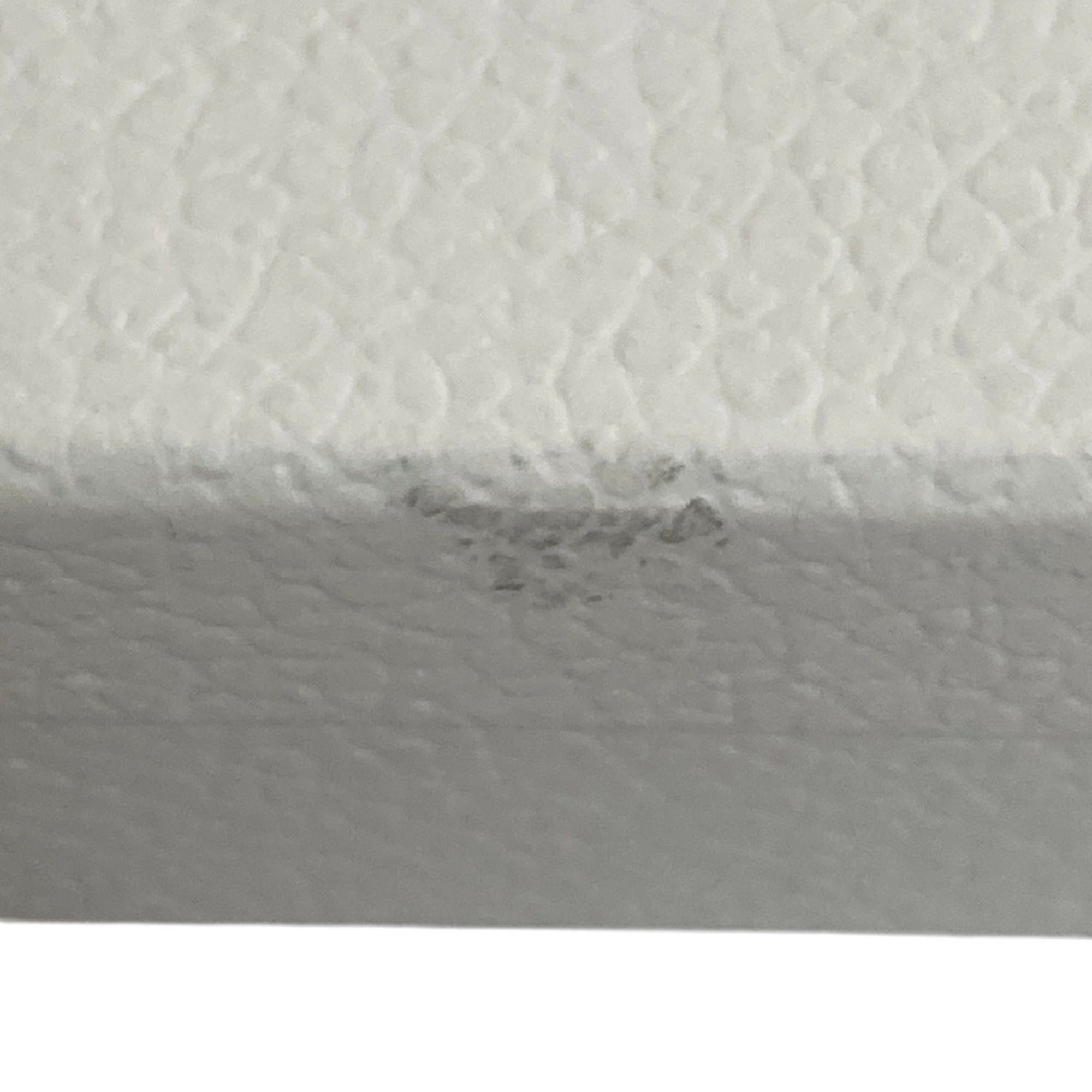 Christian Dior Beige Leather Long Wallet (Bi-Fold) (Pre-Owned)